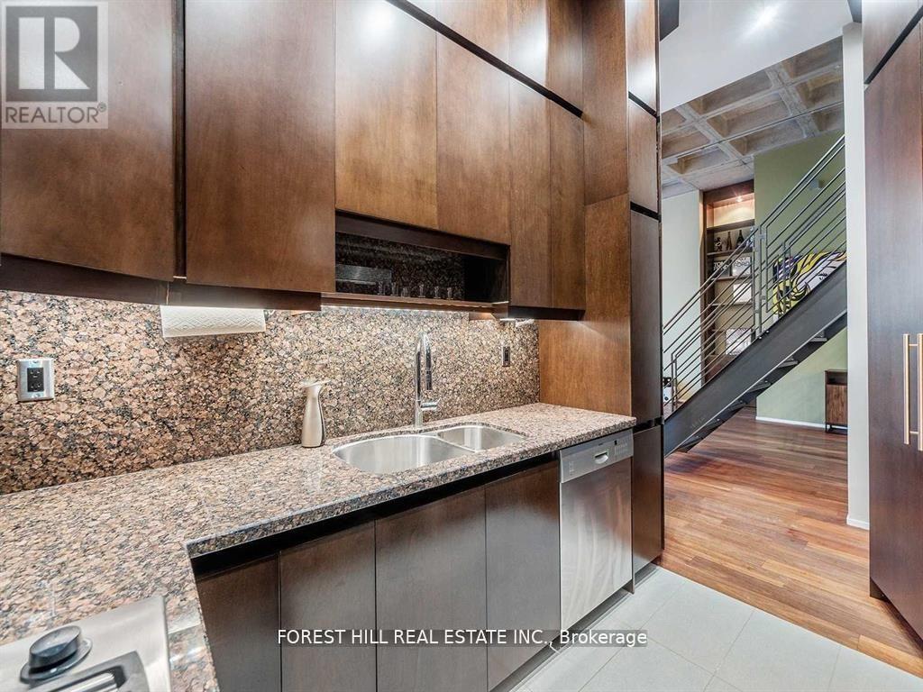 Ph7 - 8 Wellesley Street E, Toronto, Ontario  M4Y 3B2 - Photo 16 - C12395431