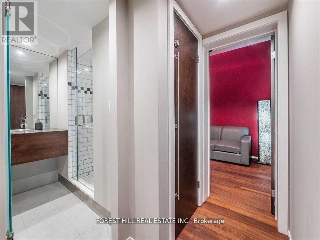 Ph7 - 8 Wellesley Street E, Toronto, Ontario  M4Y 3B2 - Photo 17 - C12395431