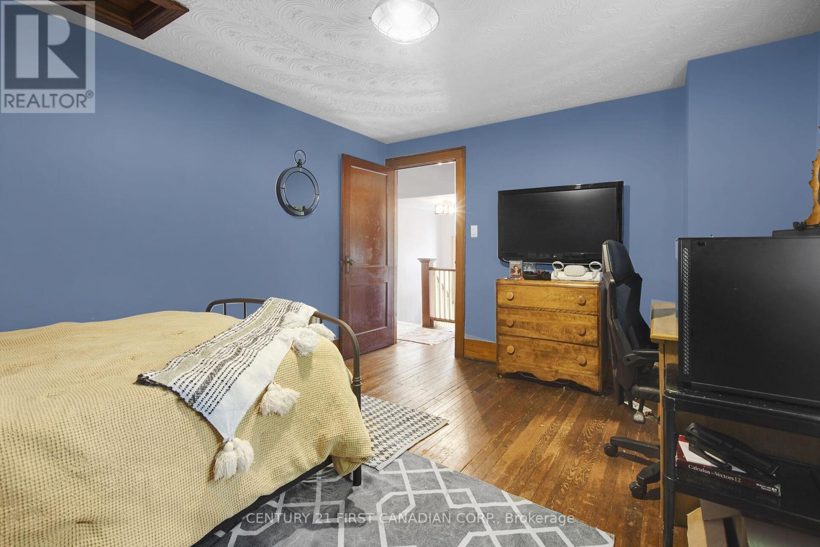 196 Queen Street, West Elgin, Ontario  N0L 2C0 - Photo 24 - X12227092