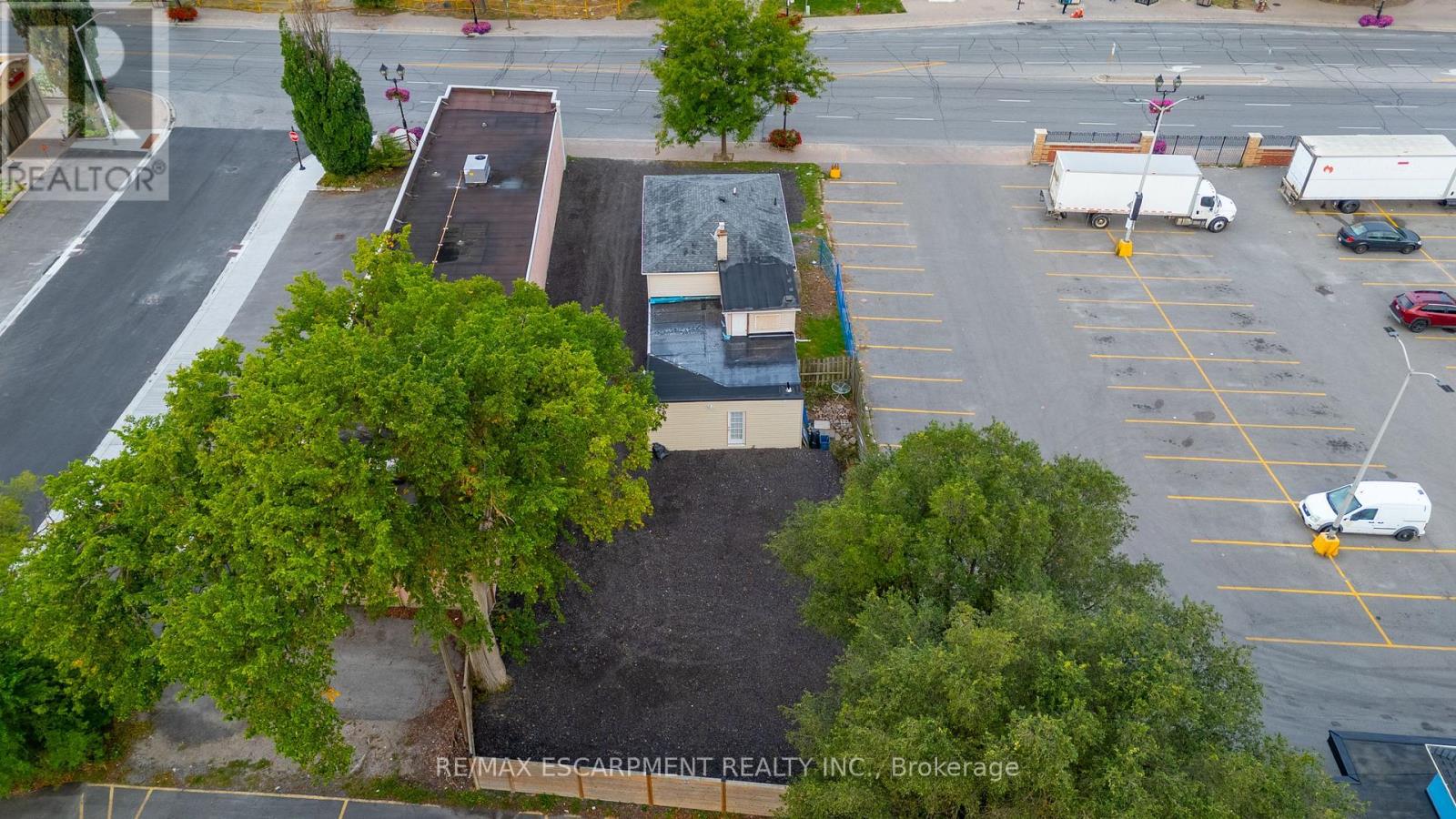 10329 Yonge Street, Richmond Hill (North Richvale), Ontario  L4C 3C1 - Photo 7 - N12283463