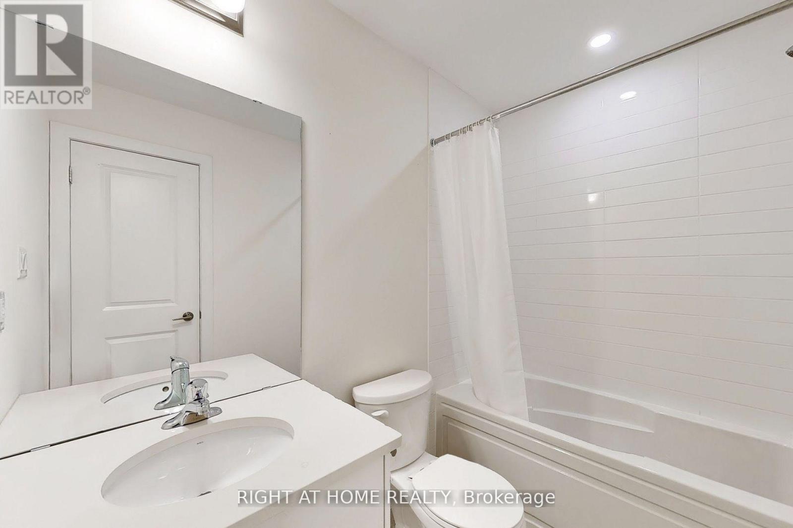Th7 - 9 Phelps Lane, Richmond Hill, Ontario  L4E 1J4 - Photo 13 - N12395394