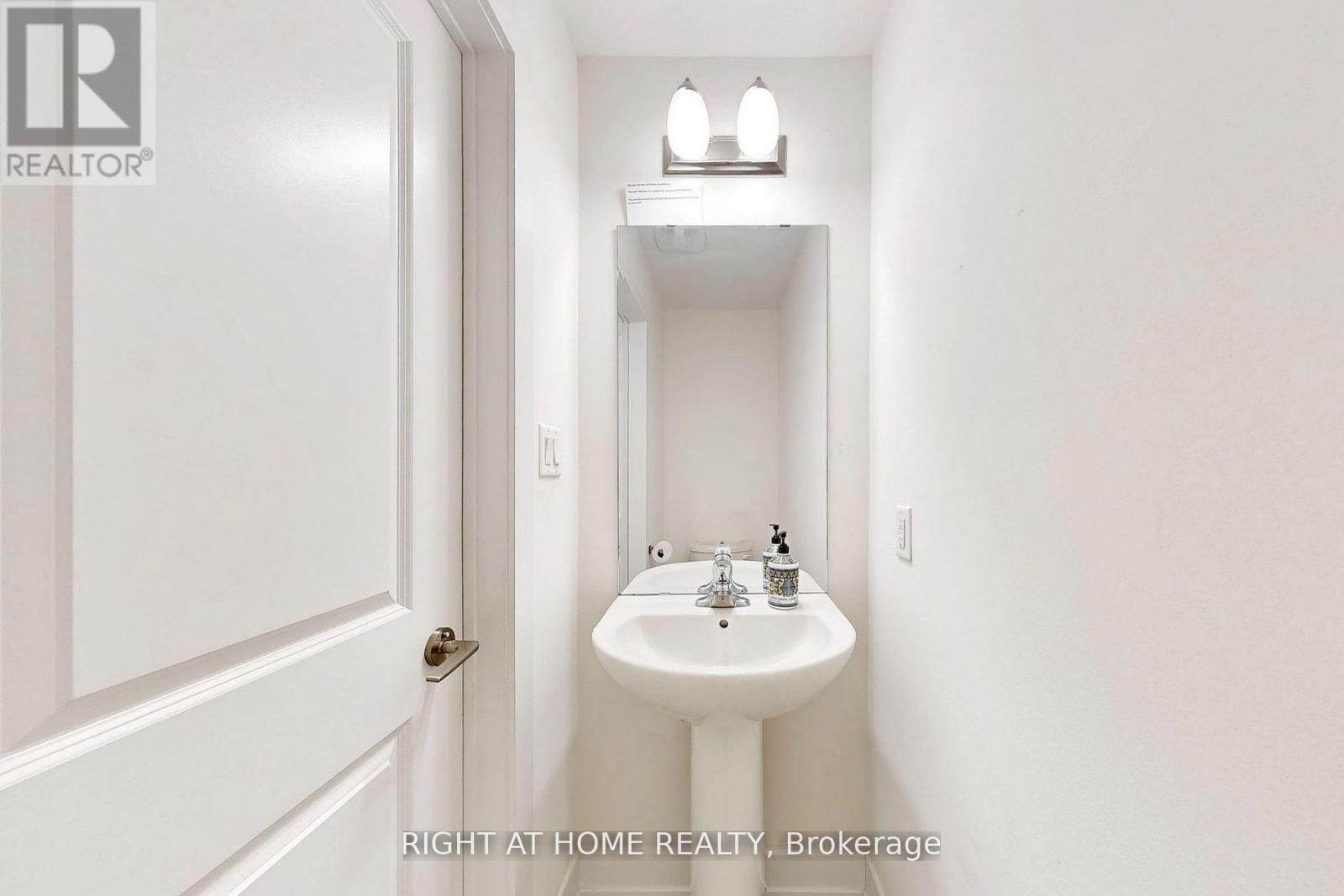 Th7 - 9 Phelps Lane, Richmond Hill, Ontario  L4E 1J4 - Photo 23 - N12395394