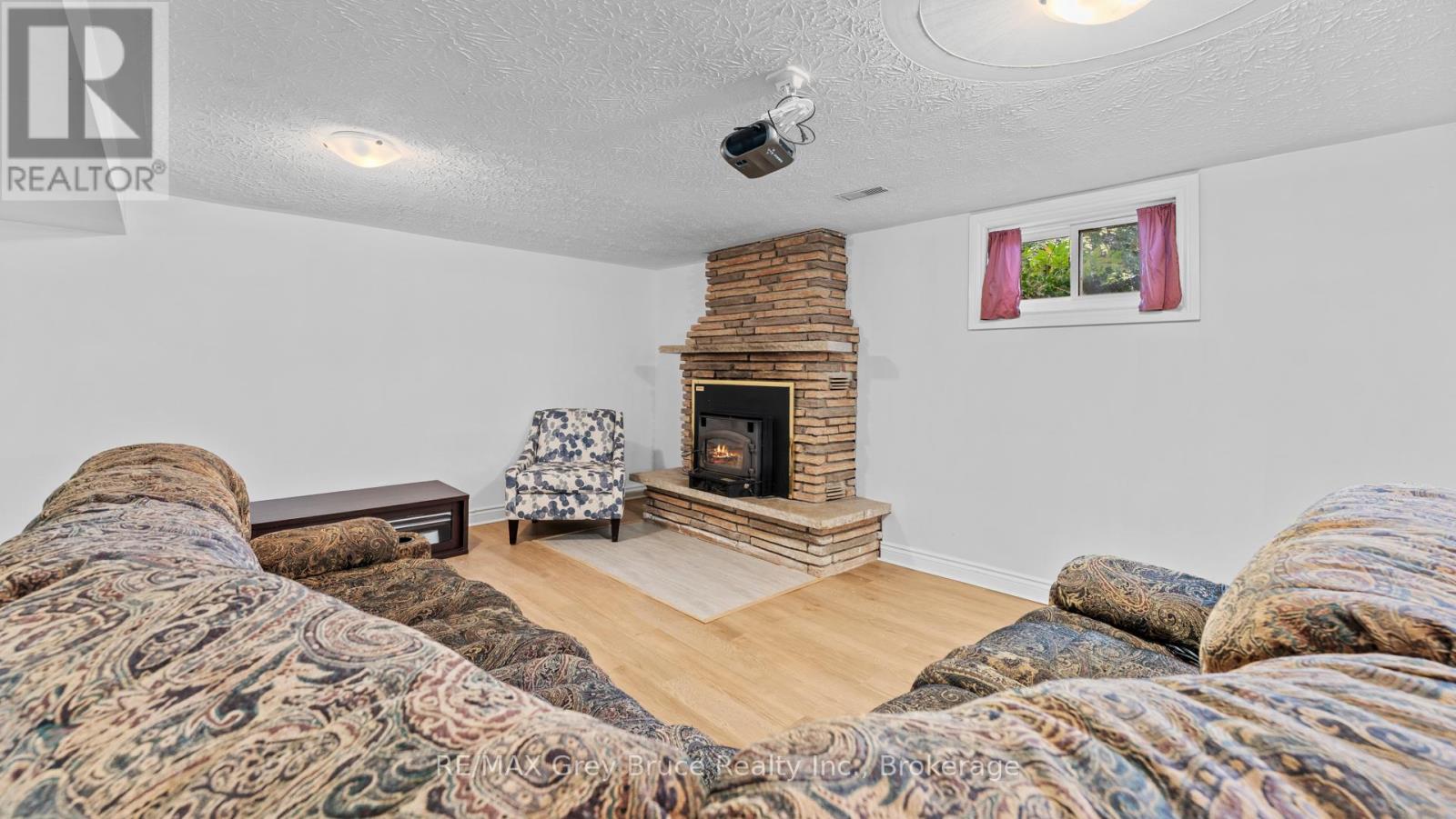 161 1st Avenue N, Arran-Elderslie, Ontario  N0H 2N0 - Photo 33 - X12394346
