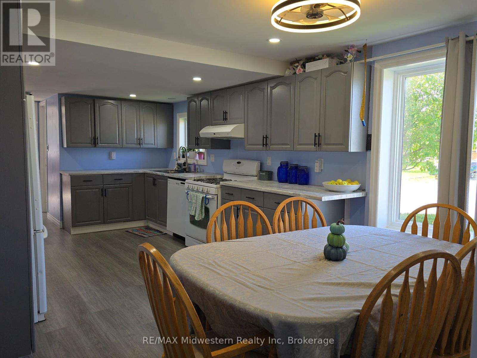 15 - 450 Tremaine Avenue E, North Perth, Ontario  N4W 3G9 - Photo 5 - X12395161