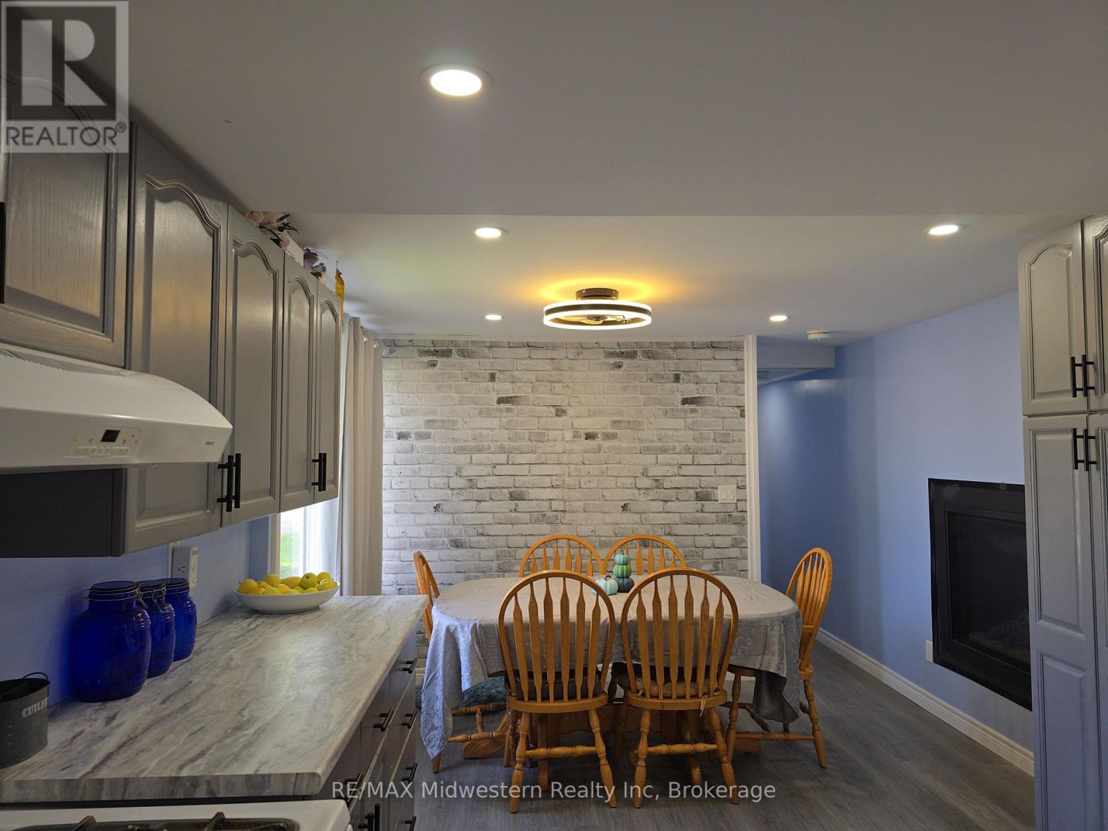 15 - 450 Tremaine Avenue E, North Perth, Ontario  N4W 3G9 - Photo 4 - X12395161