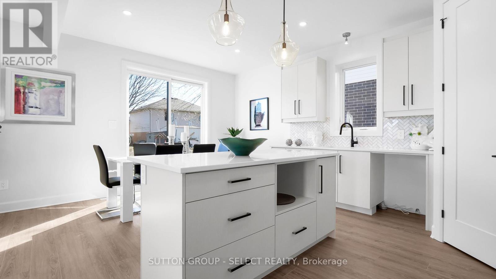 44 Lucas Road, St. Thomas, Ontario  N5R 0M1 - Photo 12 - X12395414