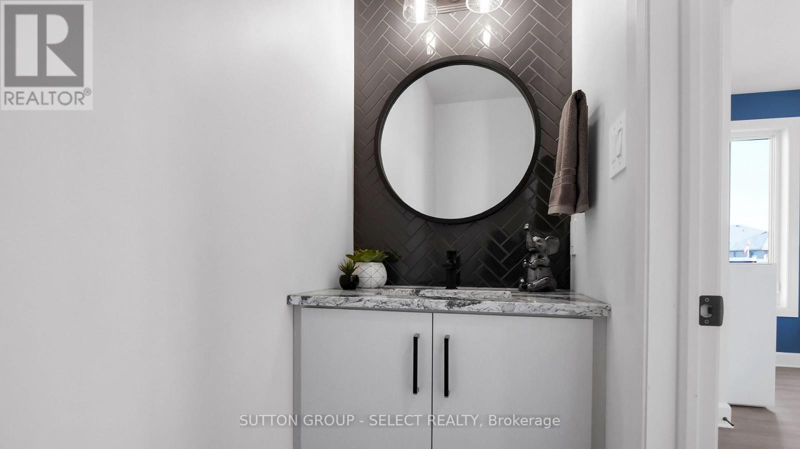 44 Lucas Road, St. Thomas, Ontario  N5R 0M1 - Photo 7 - X12395414