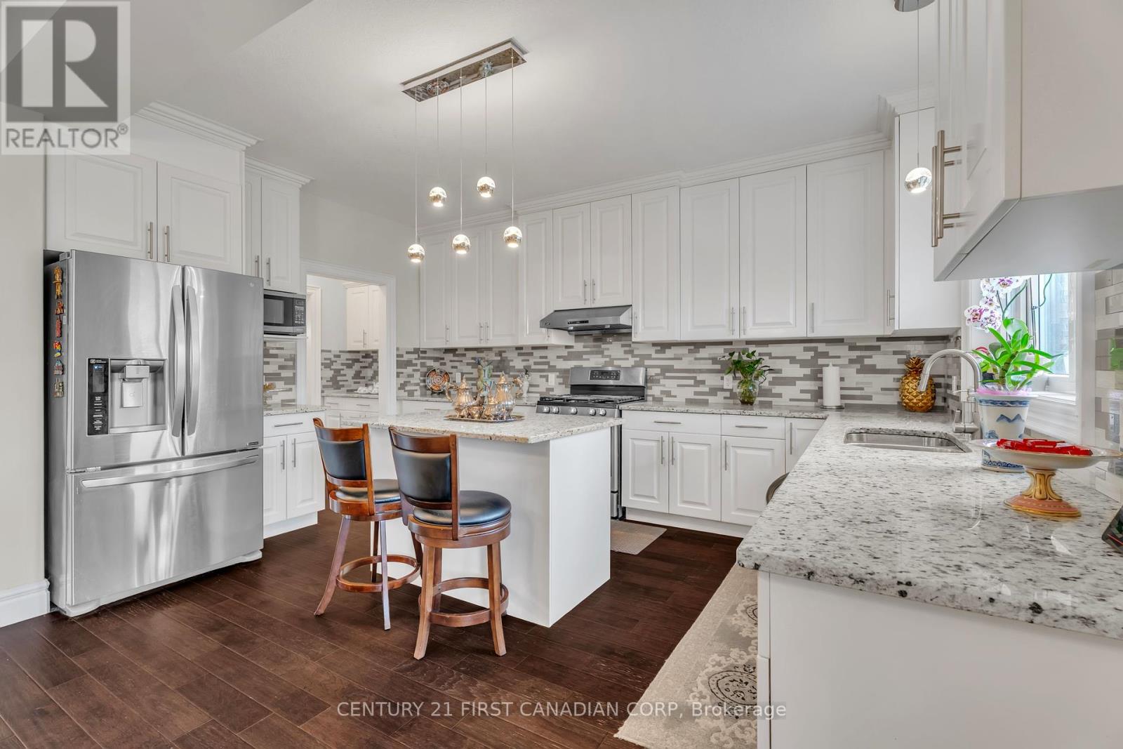 754 Jackpine Way, London North (North B), Ontario  N5X 0L9 - Photo 10 - X12395435