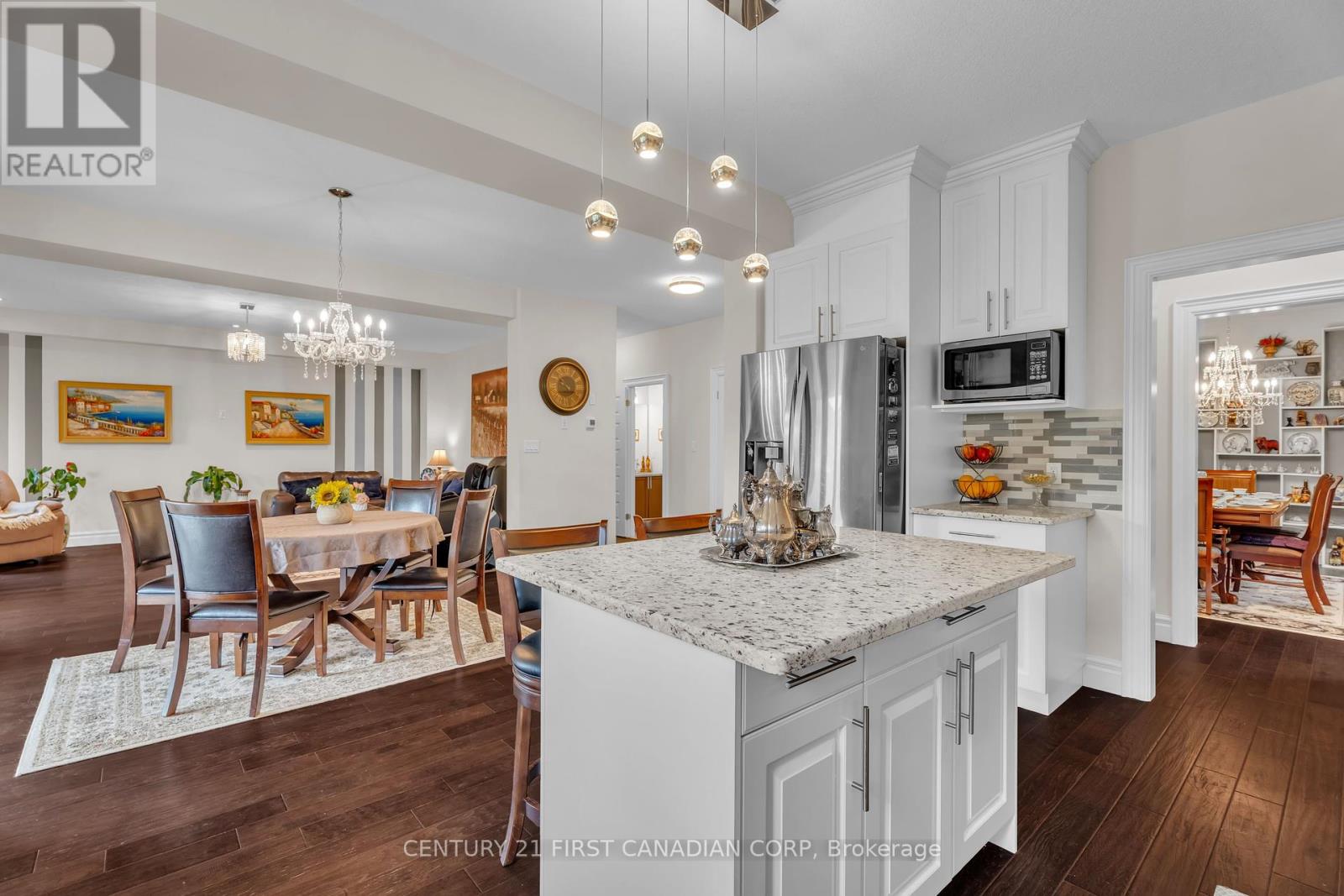 754 Jackpine Way, London North (North B), Ontario  N5X 0L9 - Photo 11 - X12395435