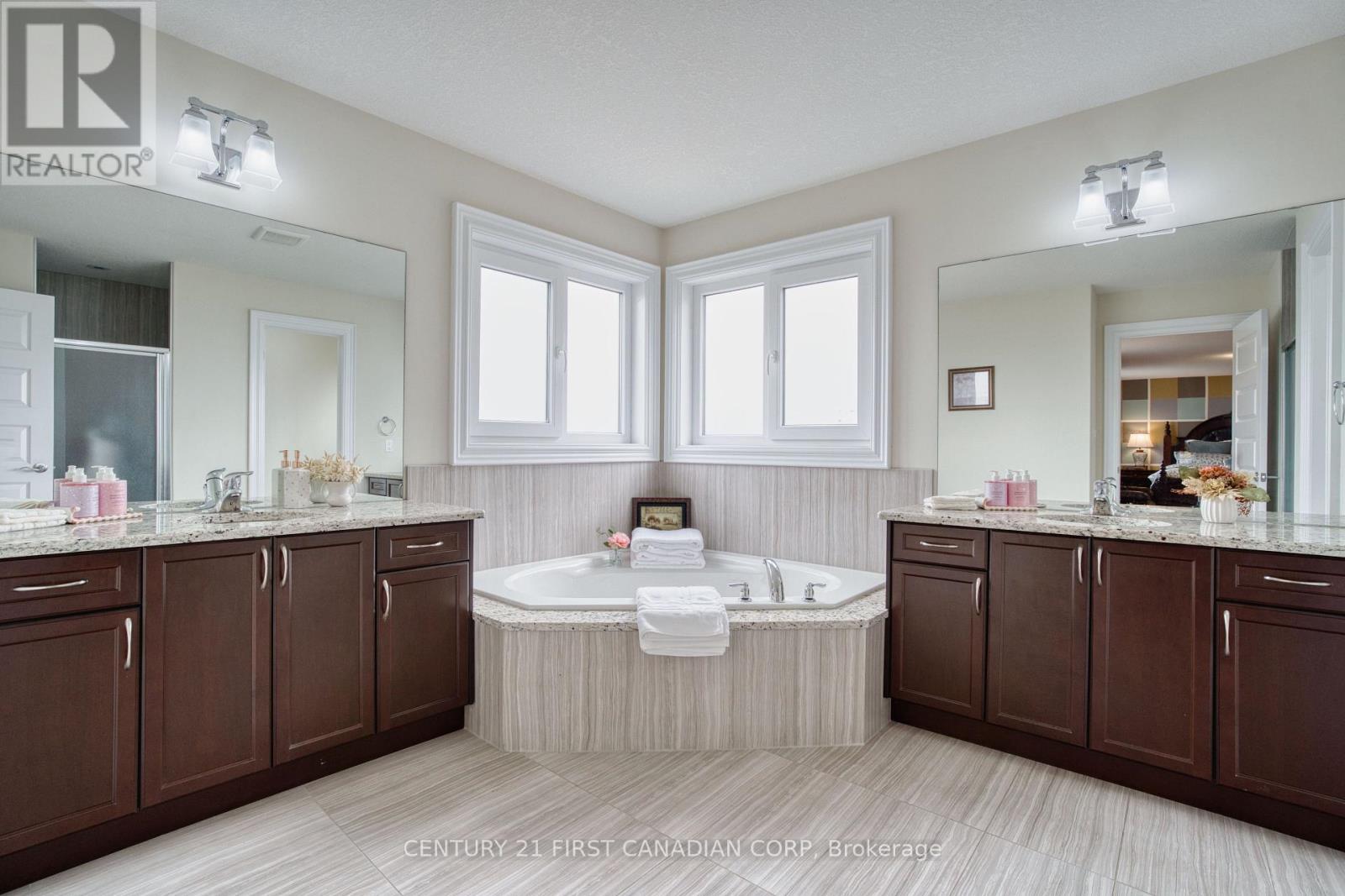 754 Jackpine Way, London North, Ontario  N5X 0L9 - Photo 24 - X12395435