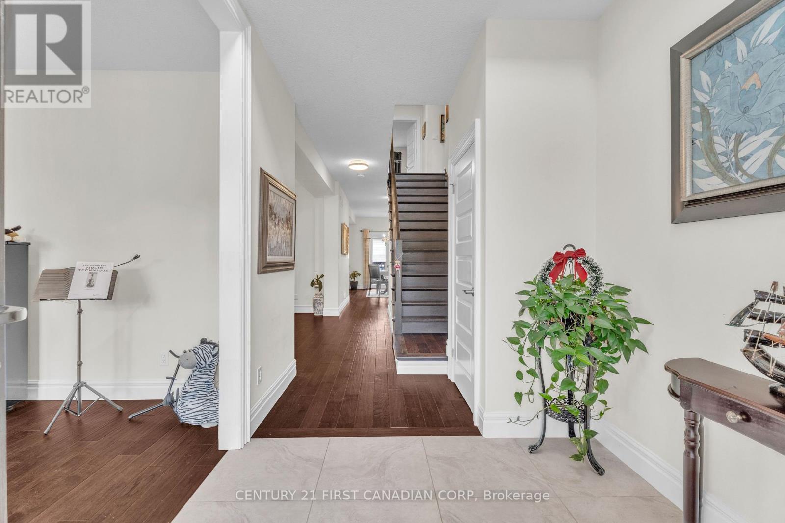 754 Jackpine Way, London North (North B), Ontario  N5X 0L9 - Photo 4 - X12395435