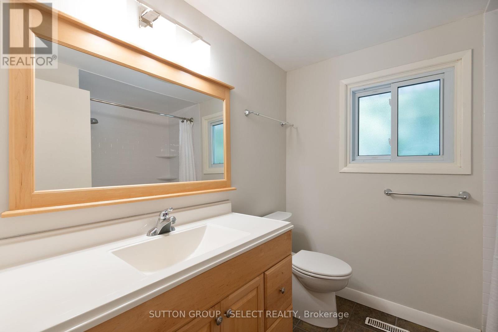 47 Shavian Boulevard, London North, Ontario  N6G 2P1 - Photo 29 - X12395503