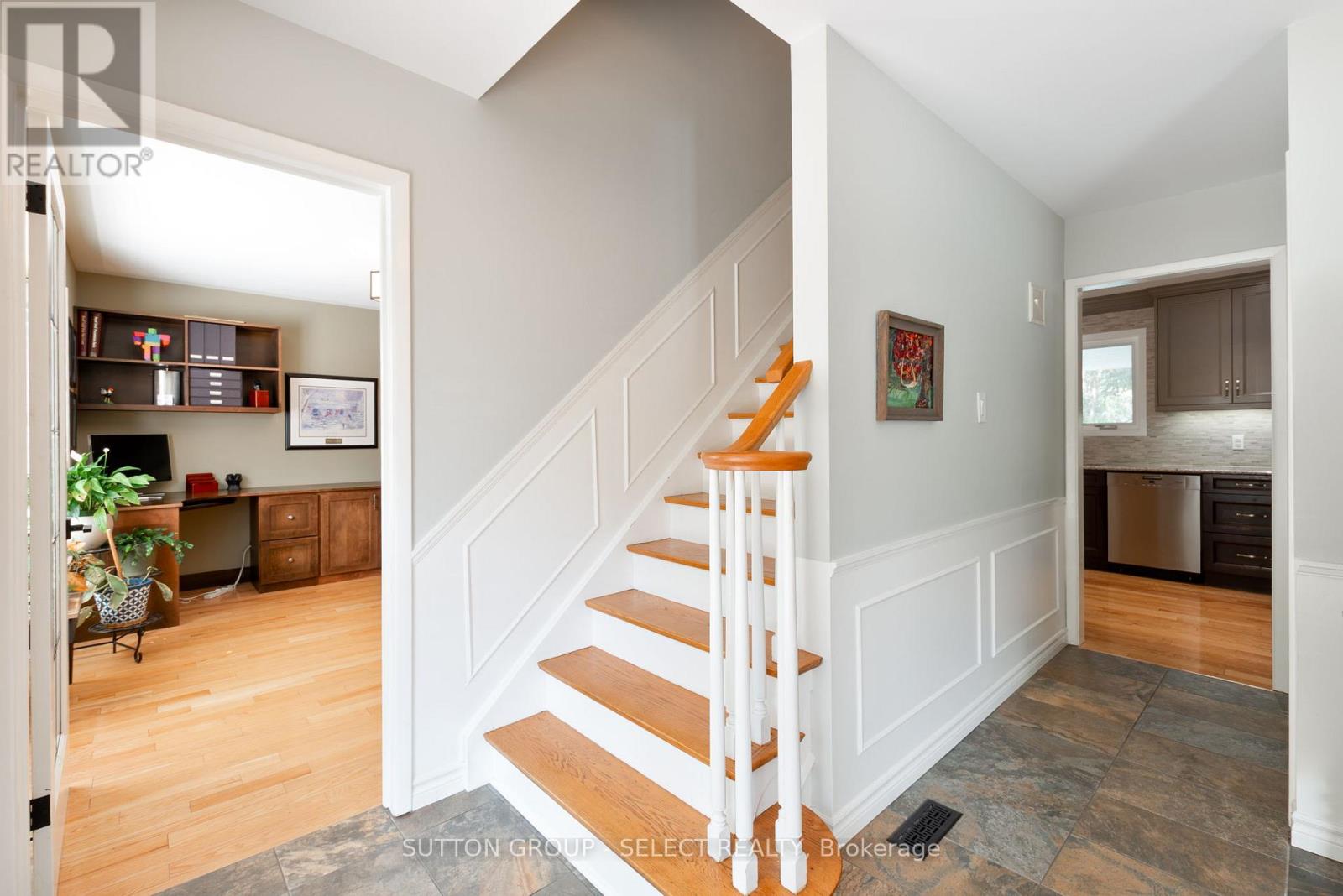 47 Shavian Boulevard, London North, Ontario  N6G 2P1 - Photo 5 - X12395503
