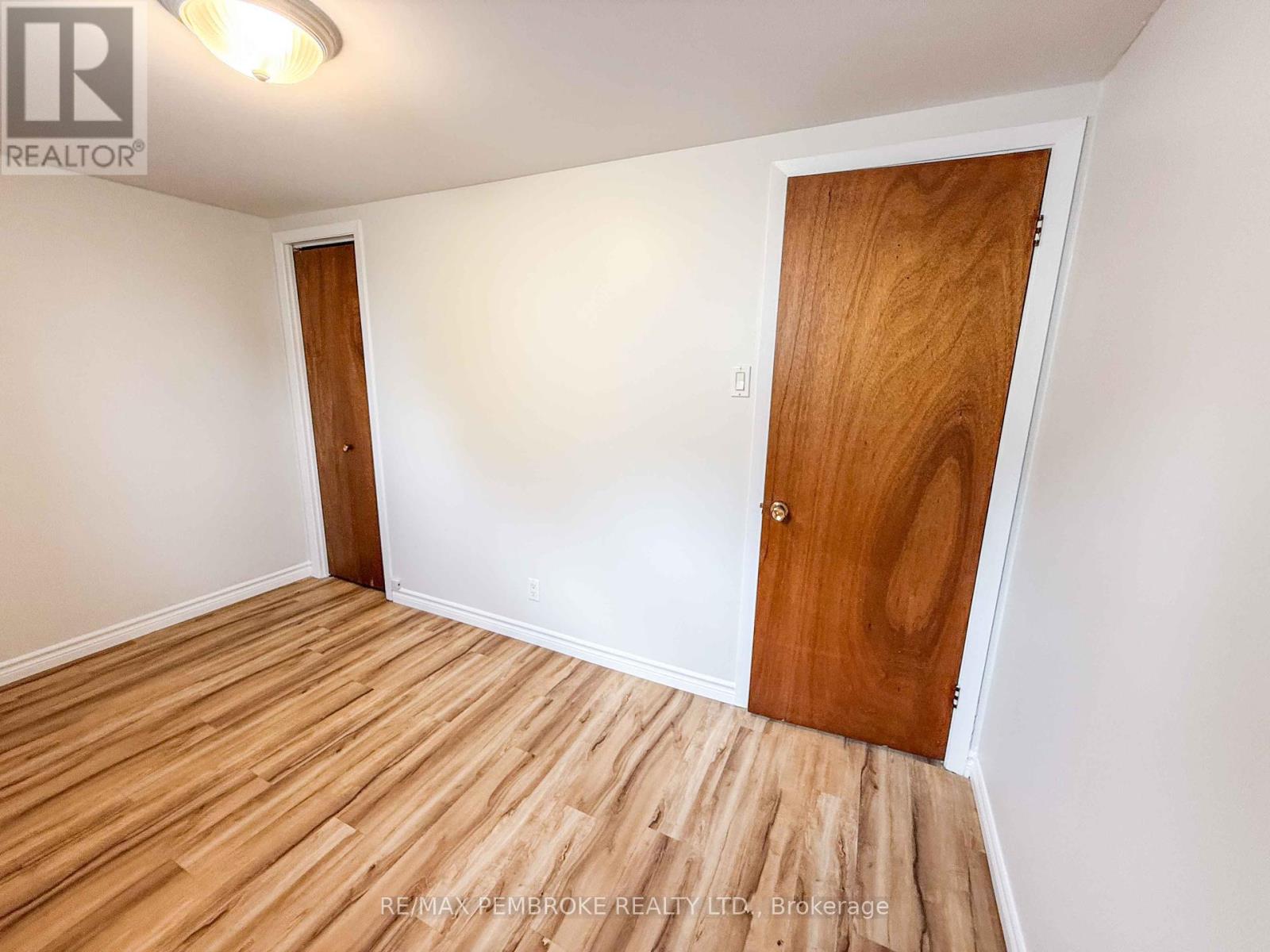 613 Joe Street, Laurentian Valley, Ontario  K8A 6S6 - Photo 30 - X12395486