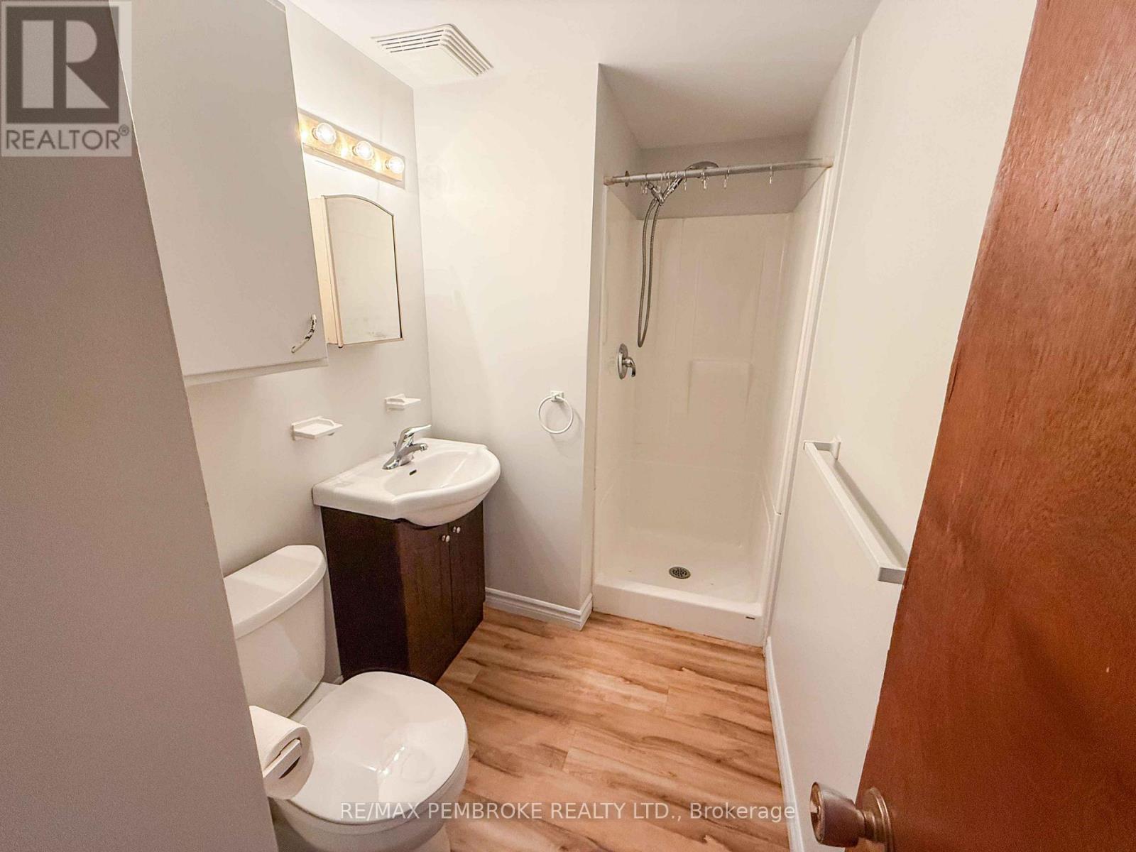 613 Joe Street, Laurentian Valley, Ontario  K8A 6S6 - Photo 31 - X12395486
