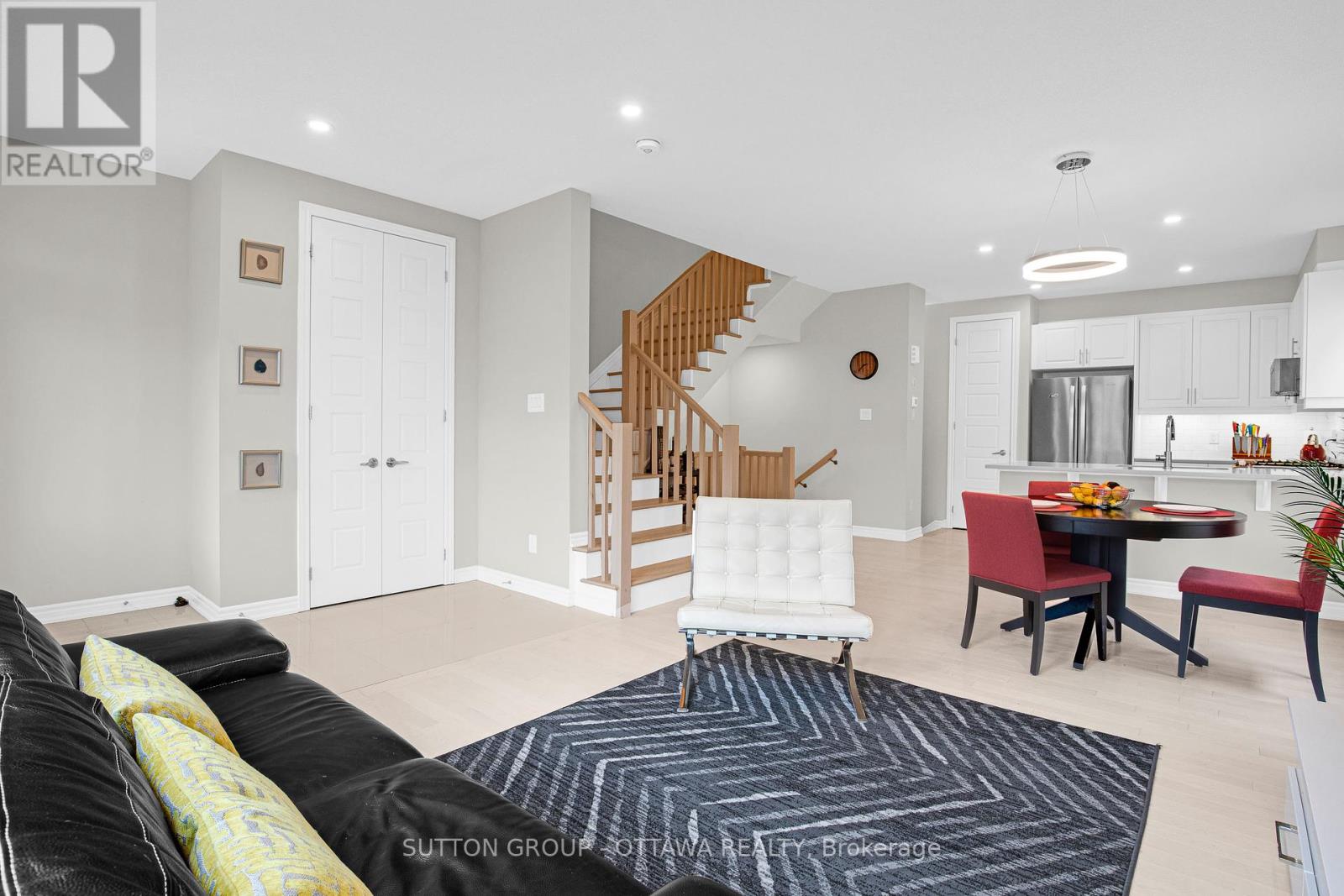 1082 Chapman Mills Drive, Ottawa, Ontario  K2J 6P5 - Photo 5 - X12395386