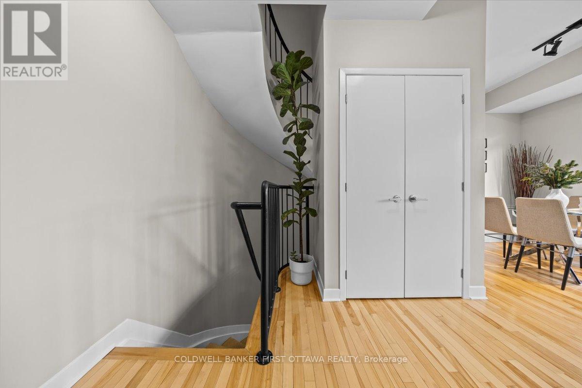 F - 414 Nepean Street, Ottawa, Ontario  K1R 5G7 - Photo 5 - X12395498