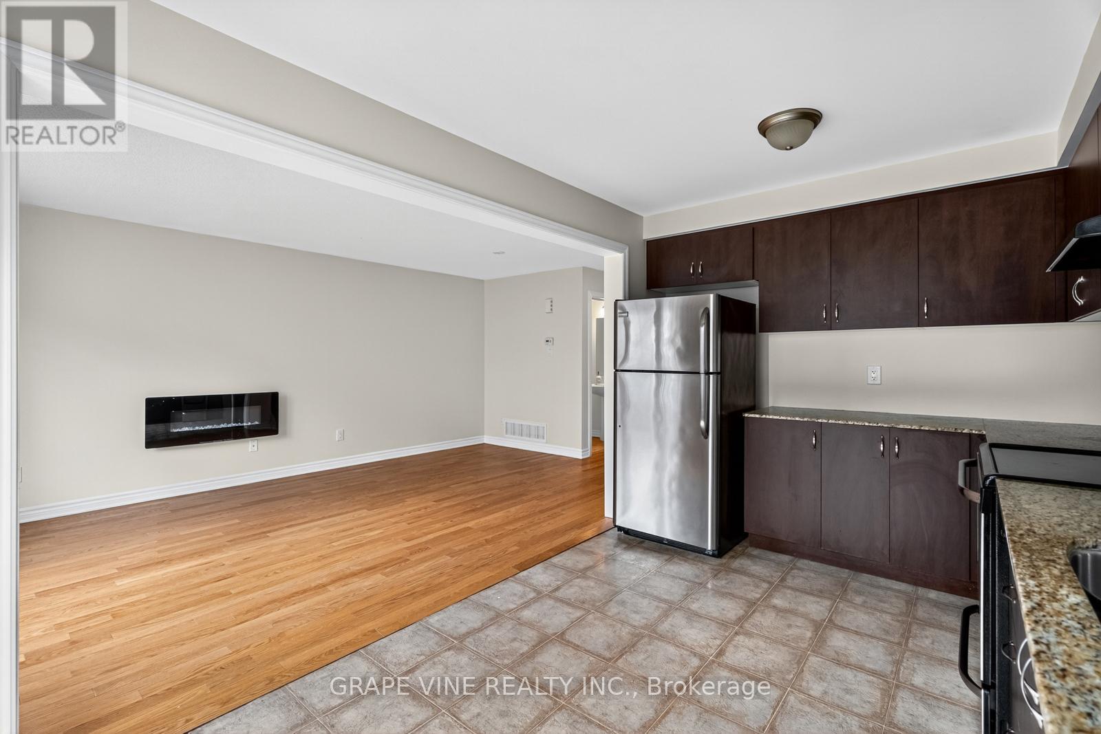 317 Song Sparrow Street, Ottawa, Ontario  K2J 0T5 - Photo 17 - X12395504