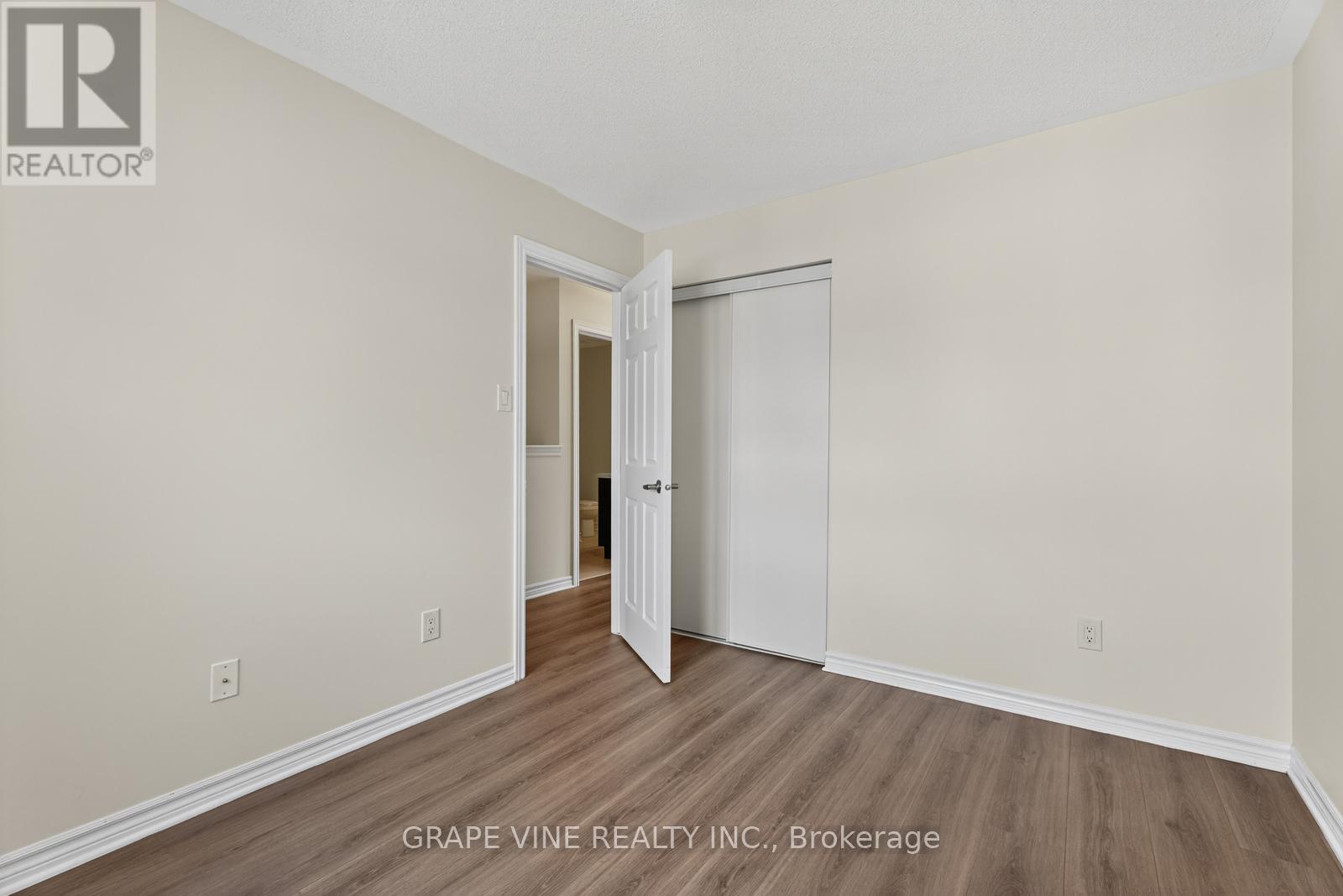 317 Song Sparrow Street, Ottawa, Ontario  K2J 0T5 - Photo 23 - X12395504