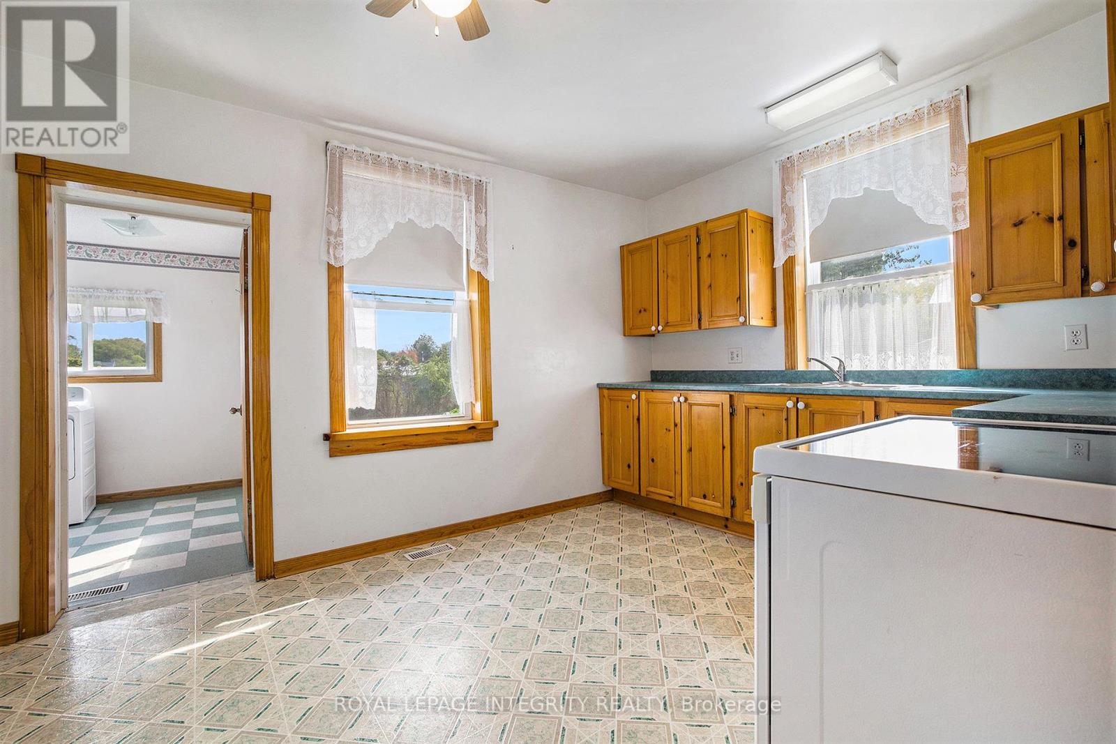 112,114 Clarence Street, Lanark Highlands, Ontario  K0G 1K0 - Photo 11 - X12395543