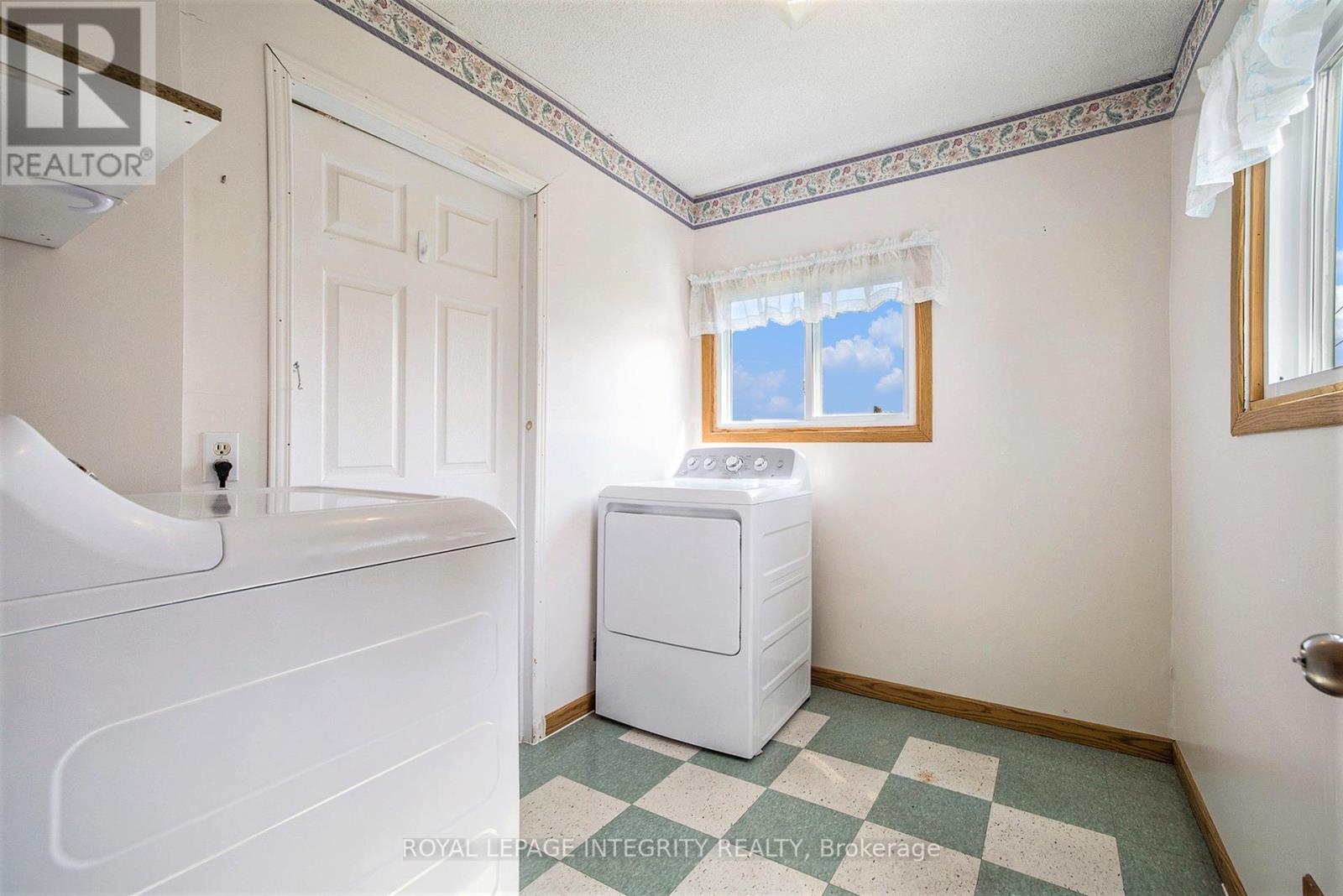 112,114 Clarence Street, Lanark Highlands, Ontario  K0G 1K0 - Photo 18 - X12395543