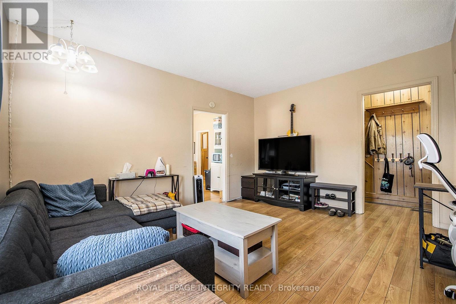 112,114 Clarence Street, Lanark Highlands, Ontario  K0G 1K0 - Photo 4 - X12395543