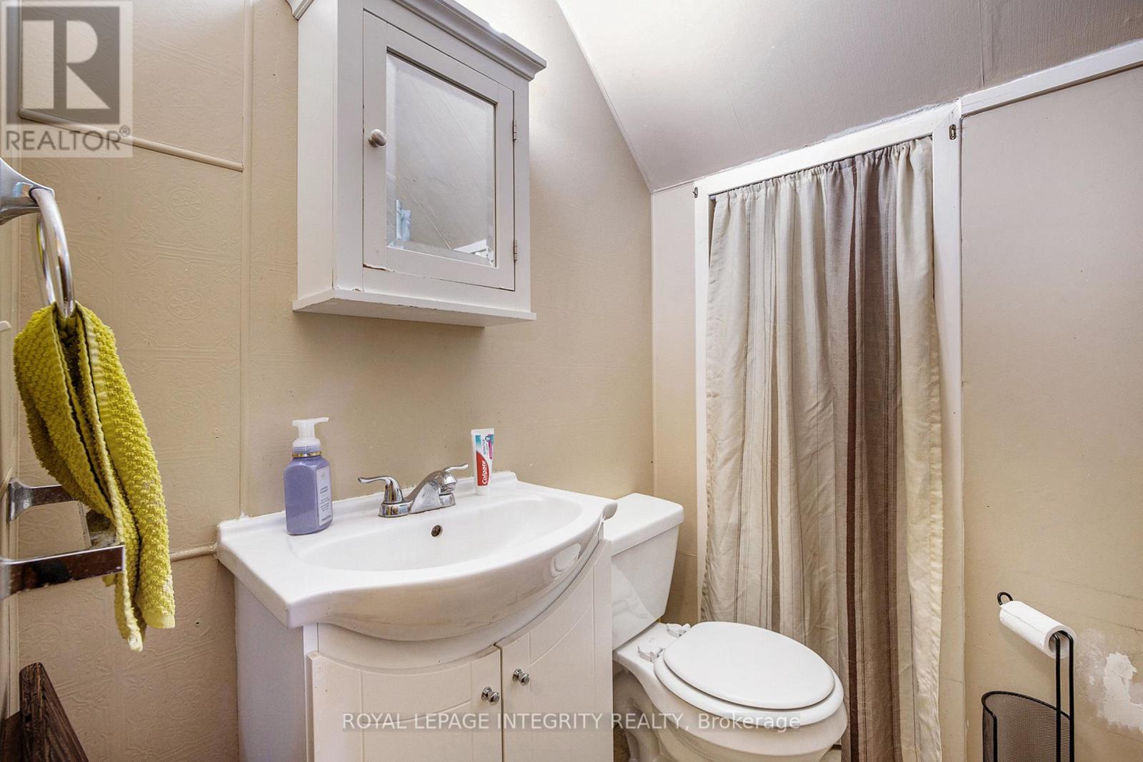 112,114 Clarence Street, Lanark Highlands, Ontario  K0G 1K0 - Photo 7 - X12395543