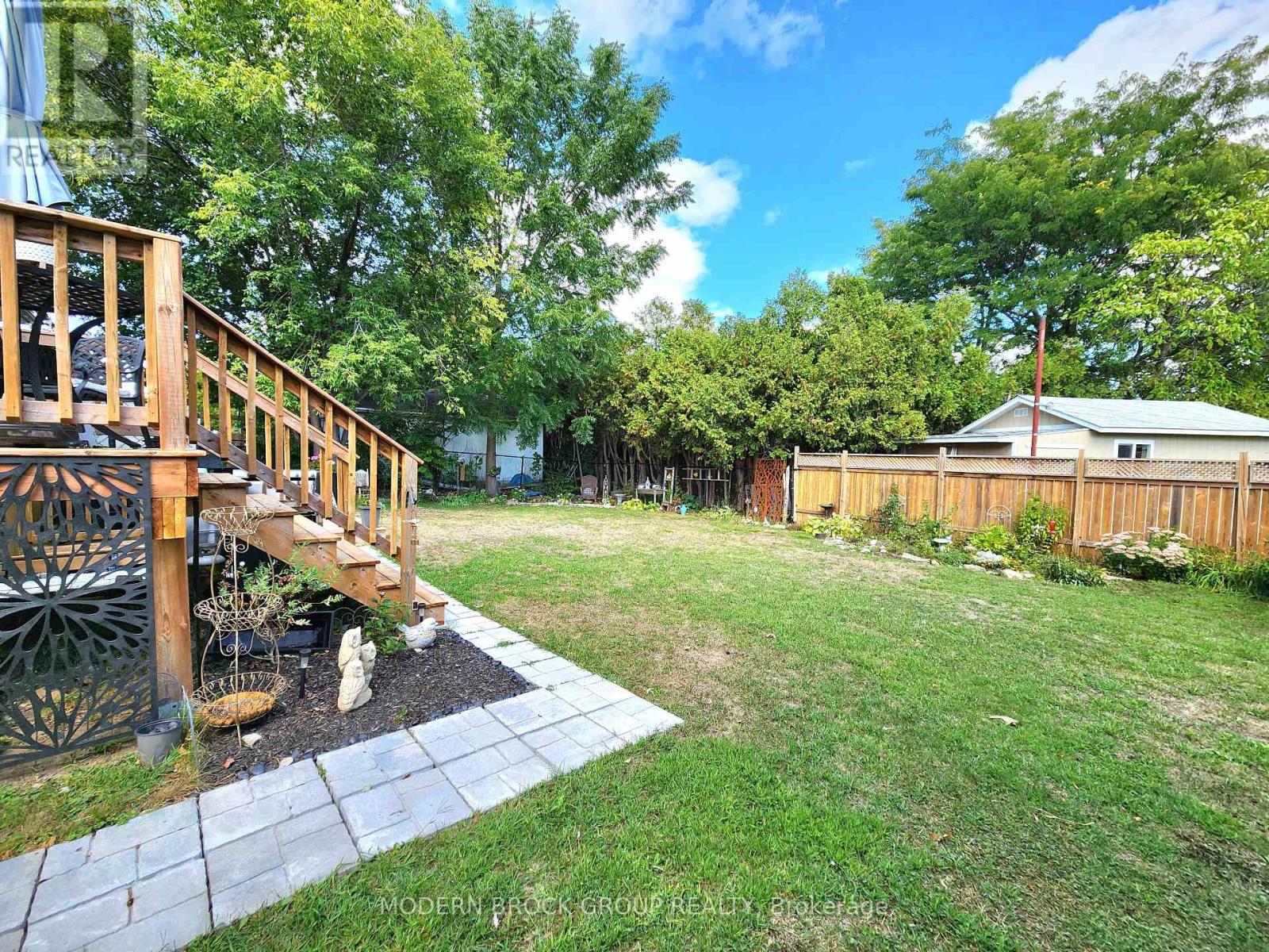 1251 Peden Boulevard, Brockville, Ontario  K6V 3K5 - Photo 34 - X12395403