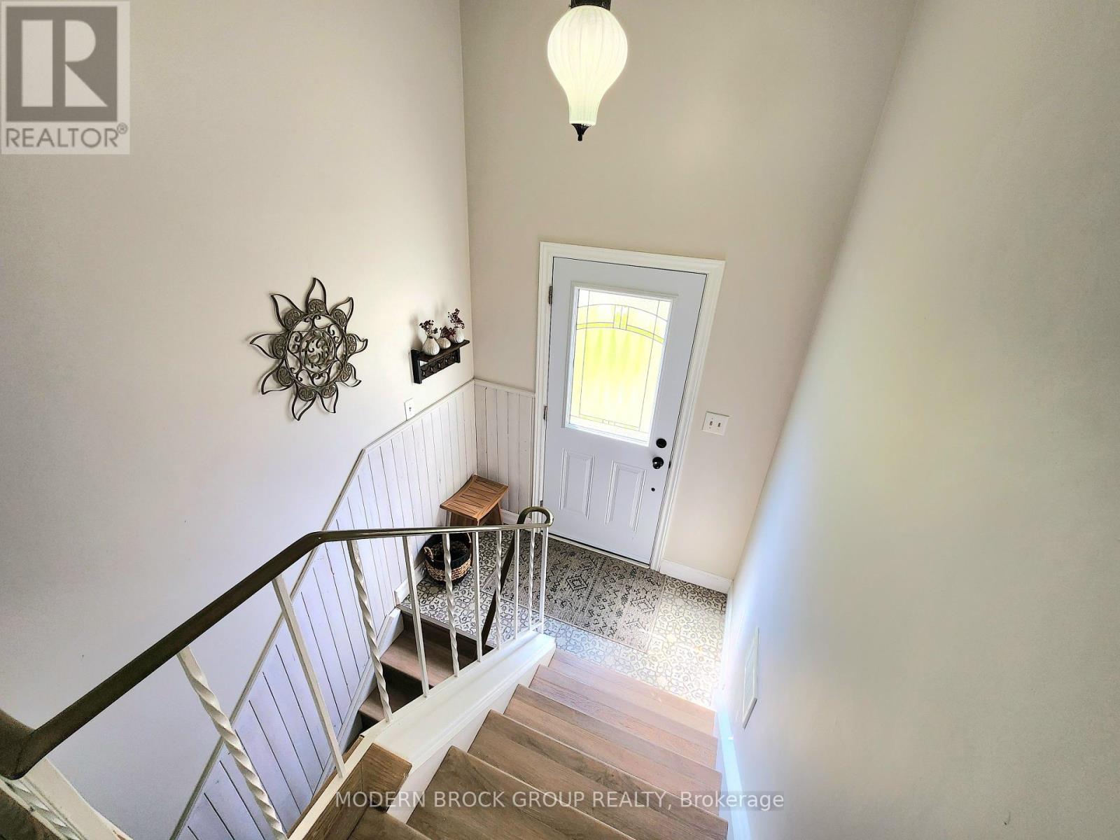1251 Peden Boulevard, Brockville, Ontario  K6V 3K5 - Photo 5 - X12395403