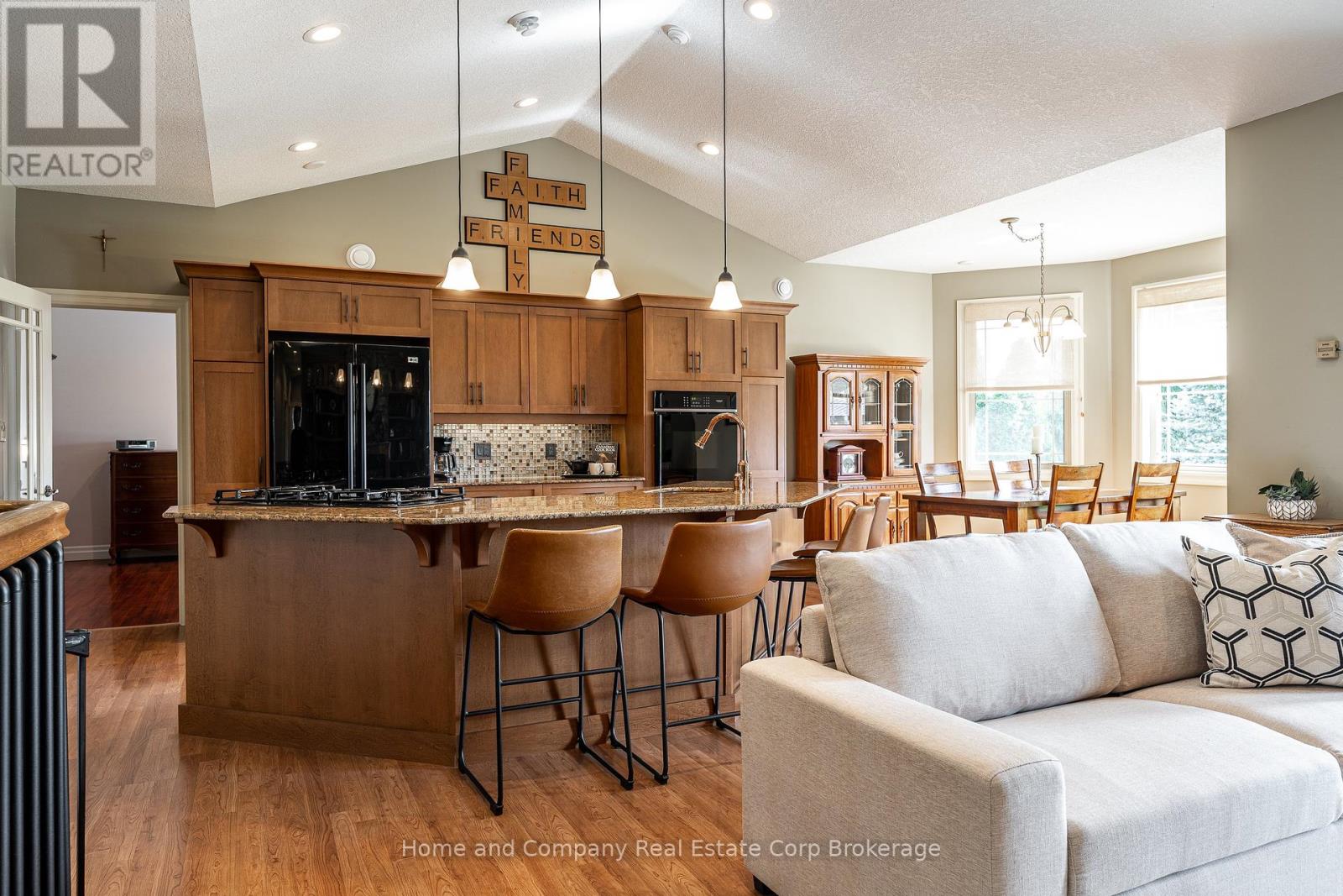 6055 Fischer Road, West Perth, Ontario  N0K 1N0 - Photo 8 - X12395434