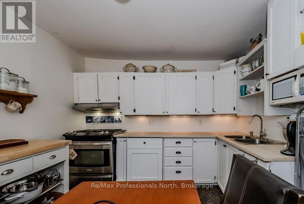 120 David Street, Gravenhurst, Ontario  P1P 1J5 - Photo 11 - X12395511