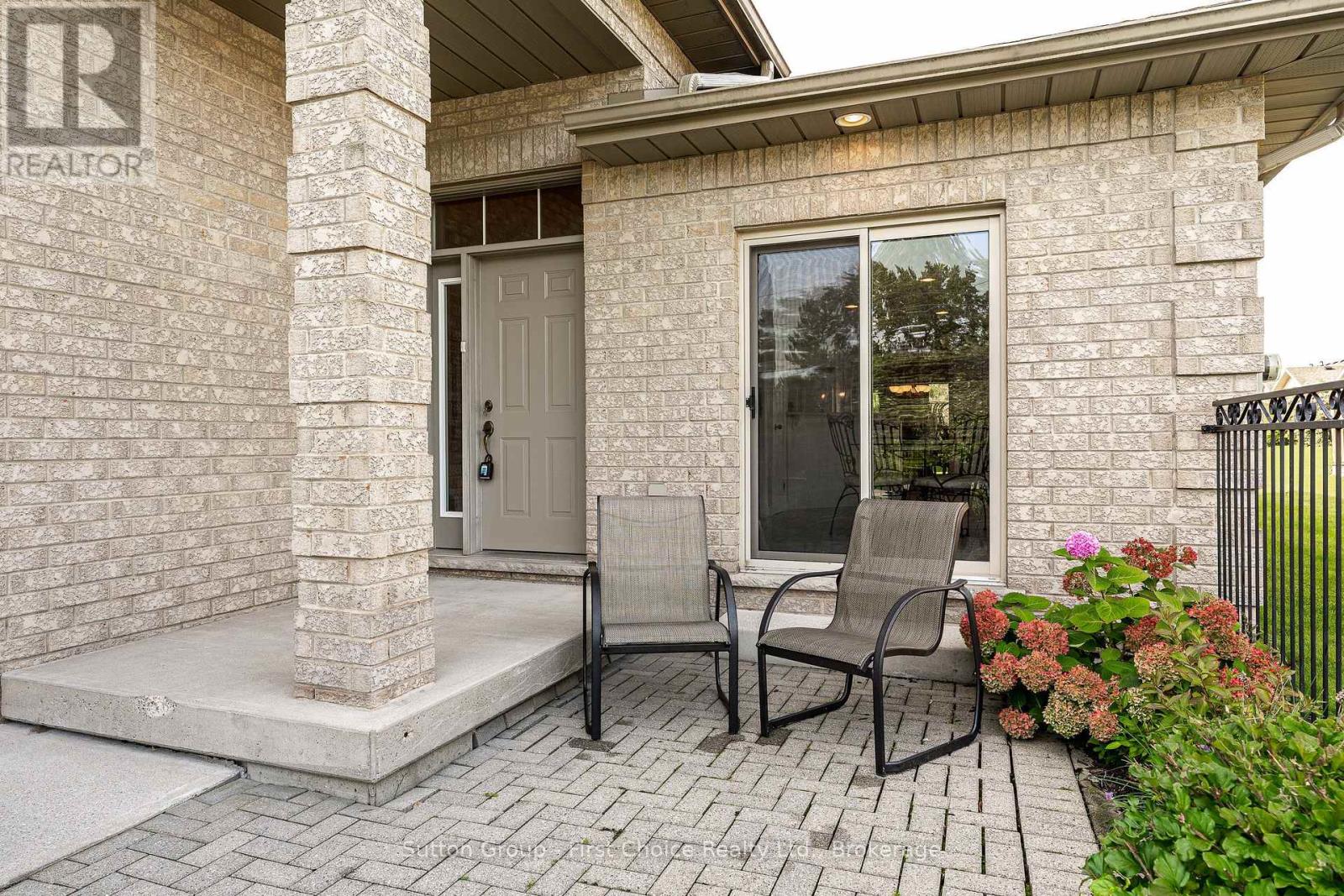 46 Frances Street W, West Perth, Ontario  N0K 1N0 - Photo 2 - X12395547
