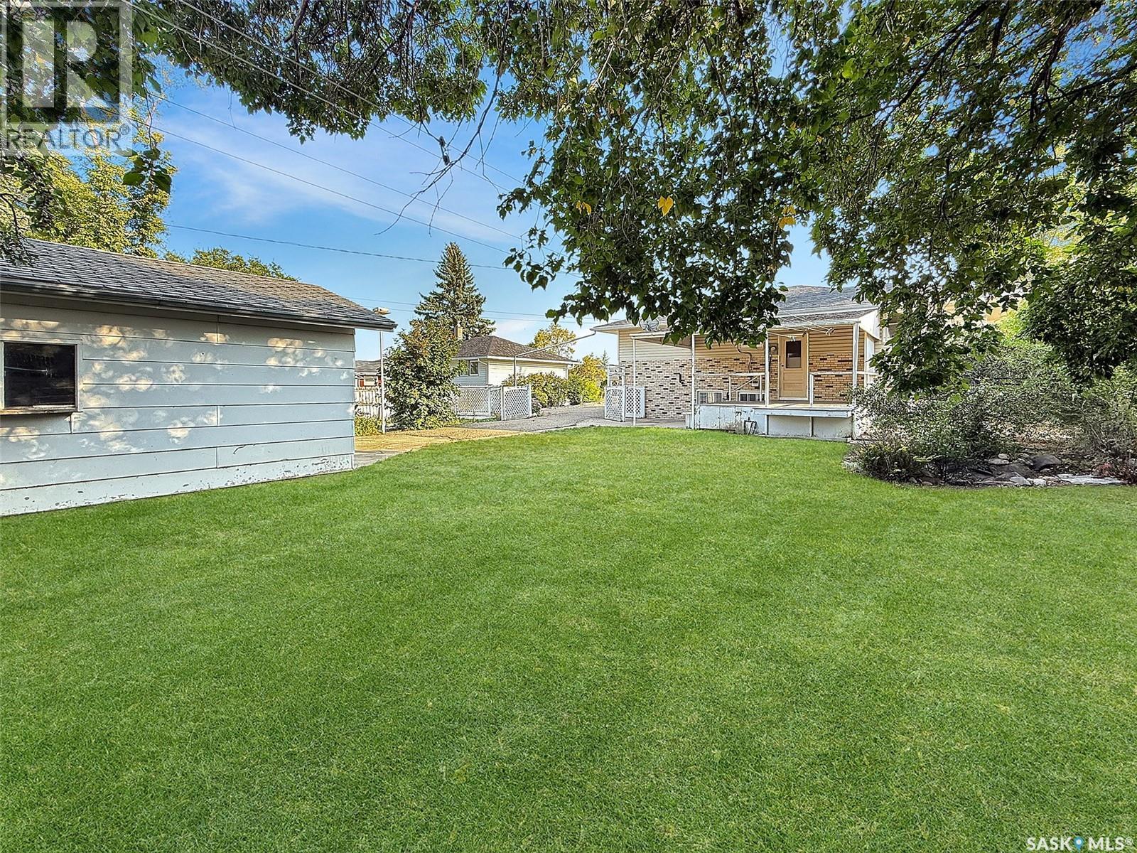 611 North Hill Drive, Swift Current, Saskatchewan  S9H 1X3 - Photo 18 - SK018001