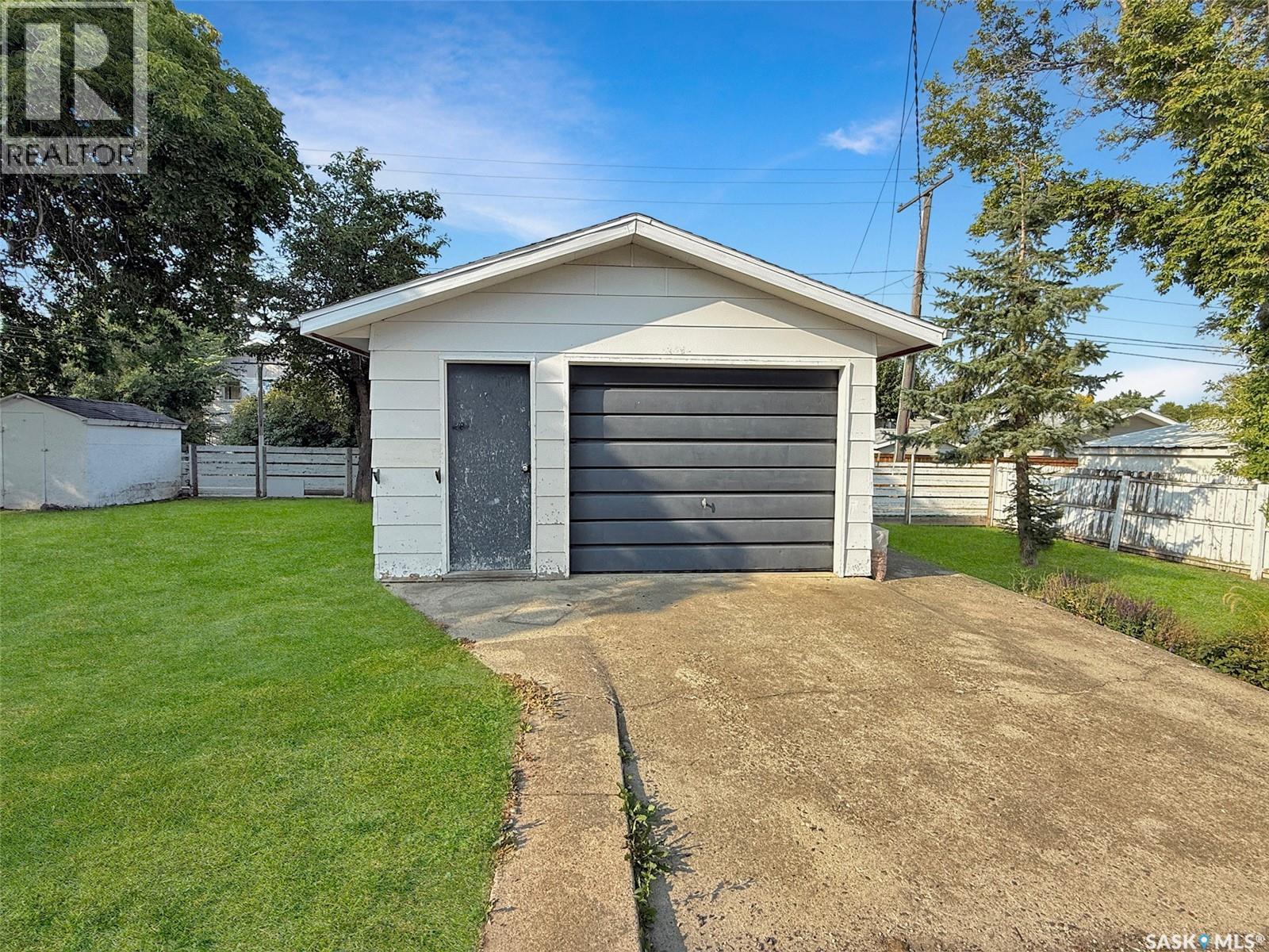 611 North Hill Drive, Swift Current, Saskatchewan  S9H 1X3 - Photo 21 - SK018001