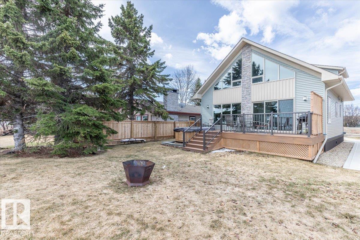 33 Lakeshore Dr, Rural Wetaskiwin County, Alberta