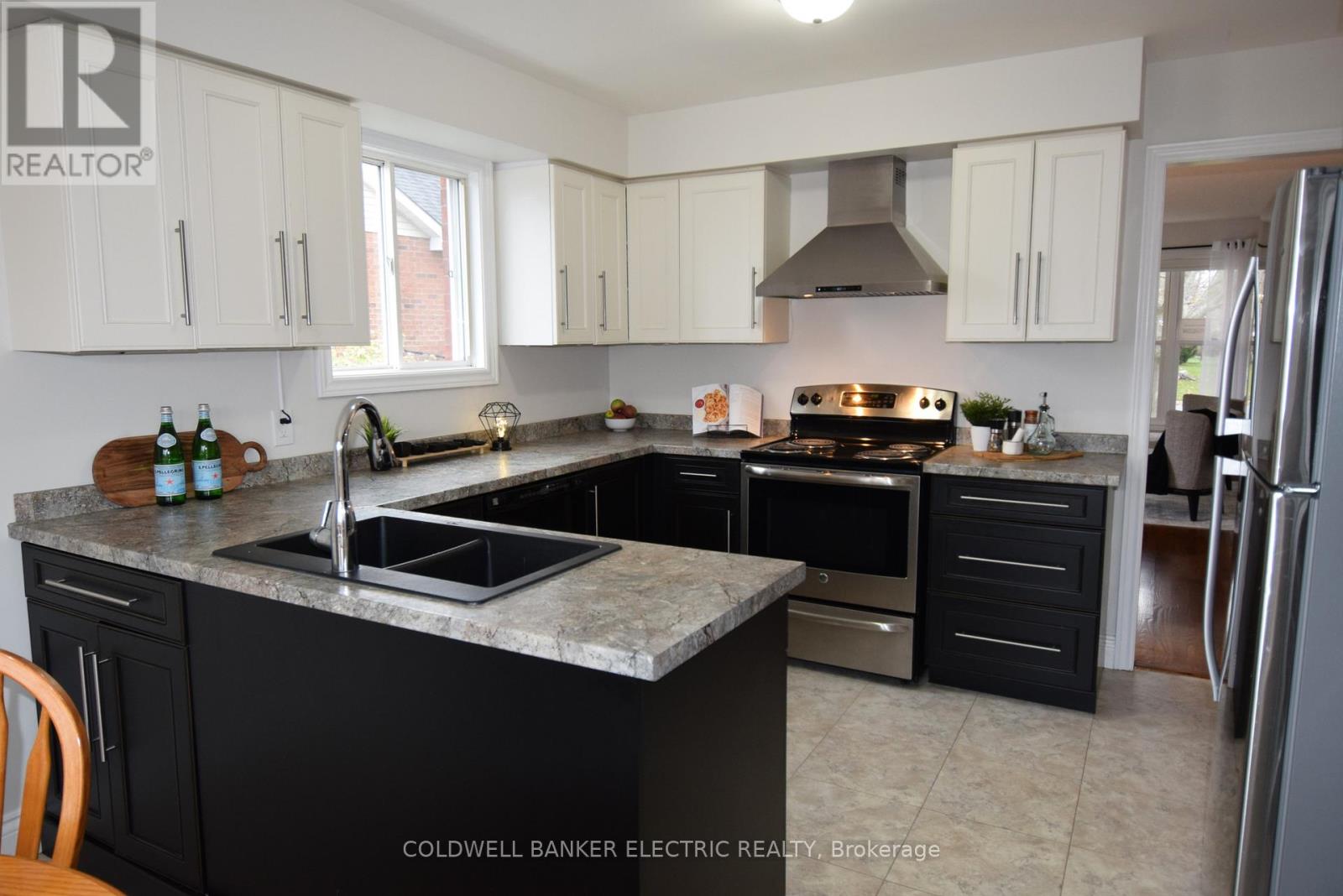 1830 Stratton Avenue, Peterborough, Ontario  K9K 2E6 - Photo 12 - X12395601