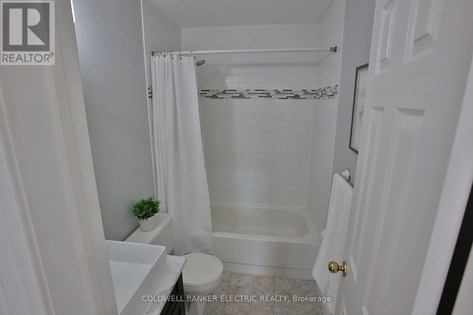 1830 Stratton Avenue, Peterborough, Ontario  K9K 2E6 - Photo 22 - X12395601