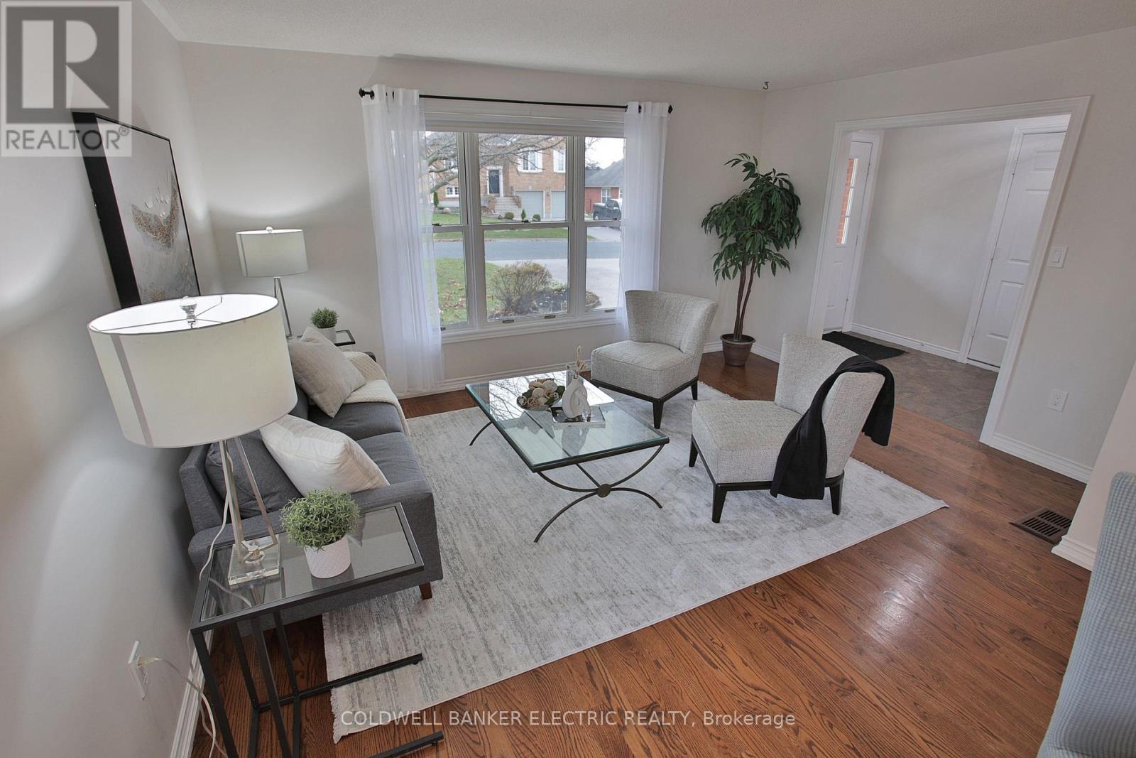 1830 Stratton Avenue, Peterborough, Ontario  K9K 2E6 - Photo 8 - X12395601
