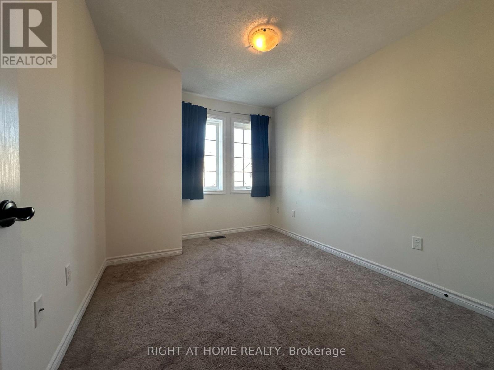 7 Hiscott Drive, Hamilton, Ontario  L8B 0A2 - Photo 10 - X12386842