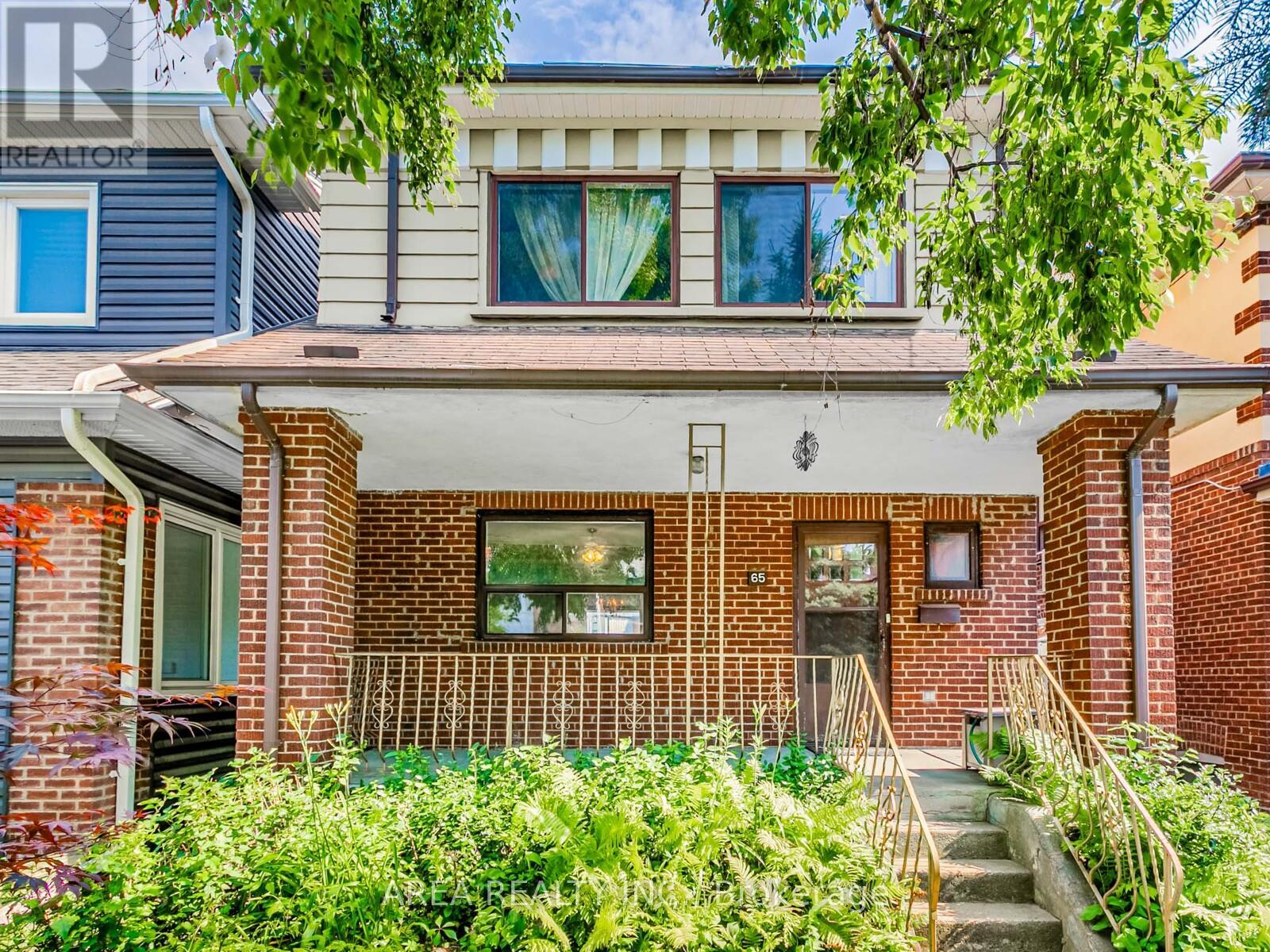 65 ST ANNES ROAD, Toronto, Ontario
