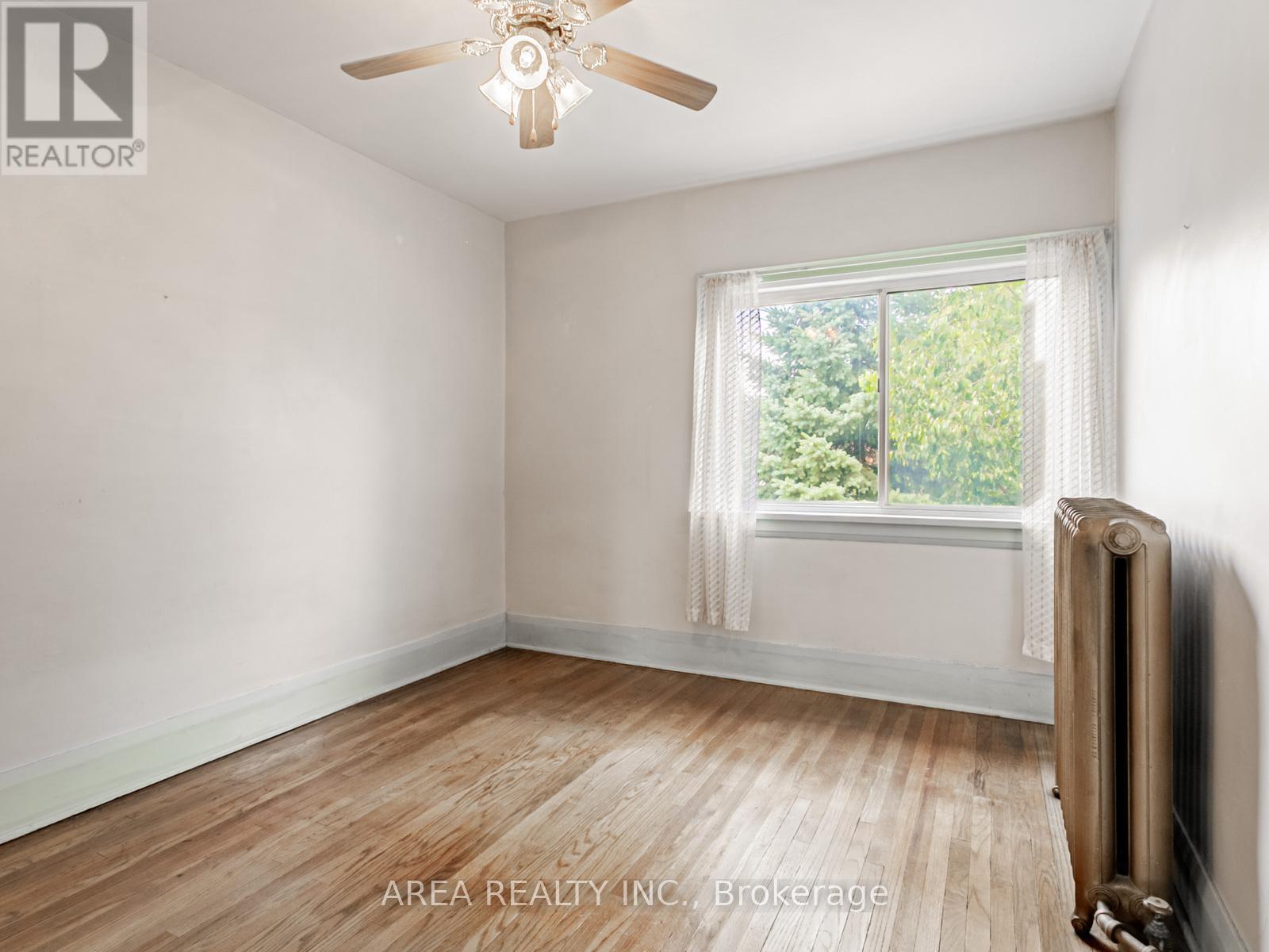 65 St Annes Road, Toronto, Ontario  M6J 2C4 - Photo 15 - C12395443