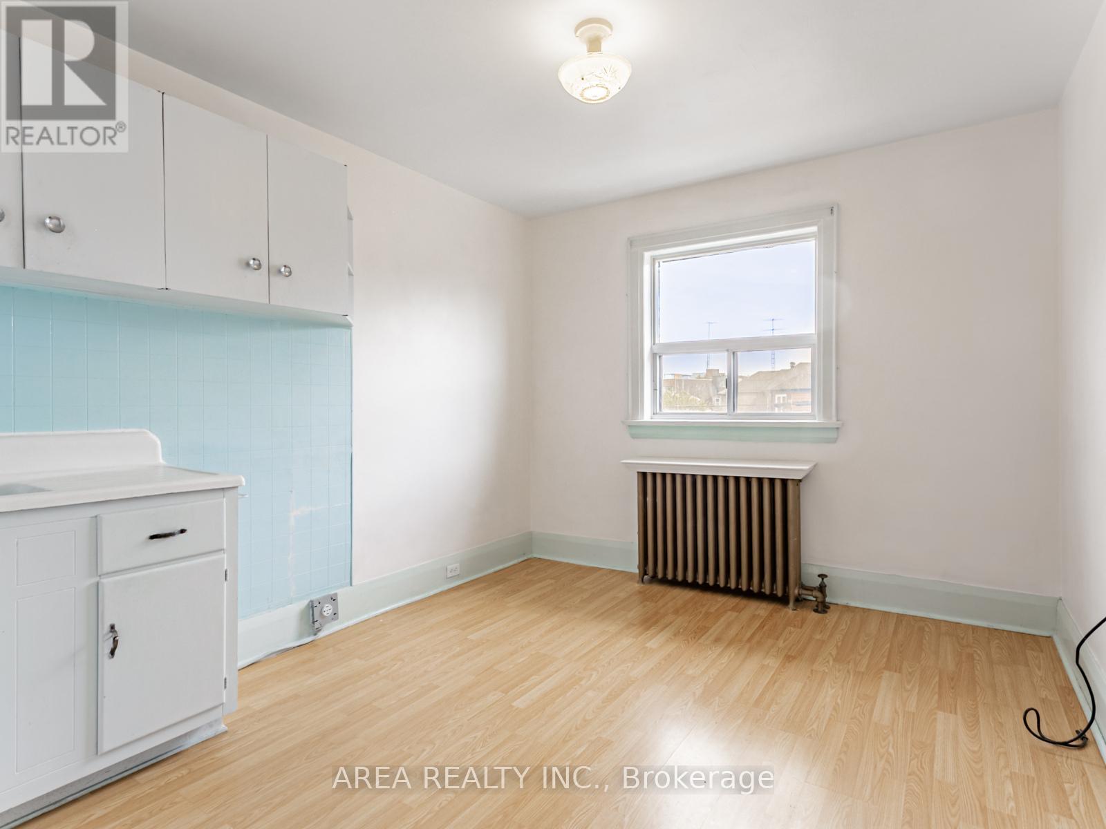 65 St Annes Road, Toronto, Ontario  M6J 2C4 - Photo 17 - C12395443