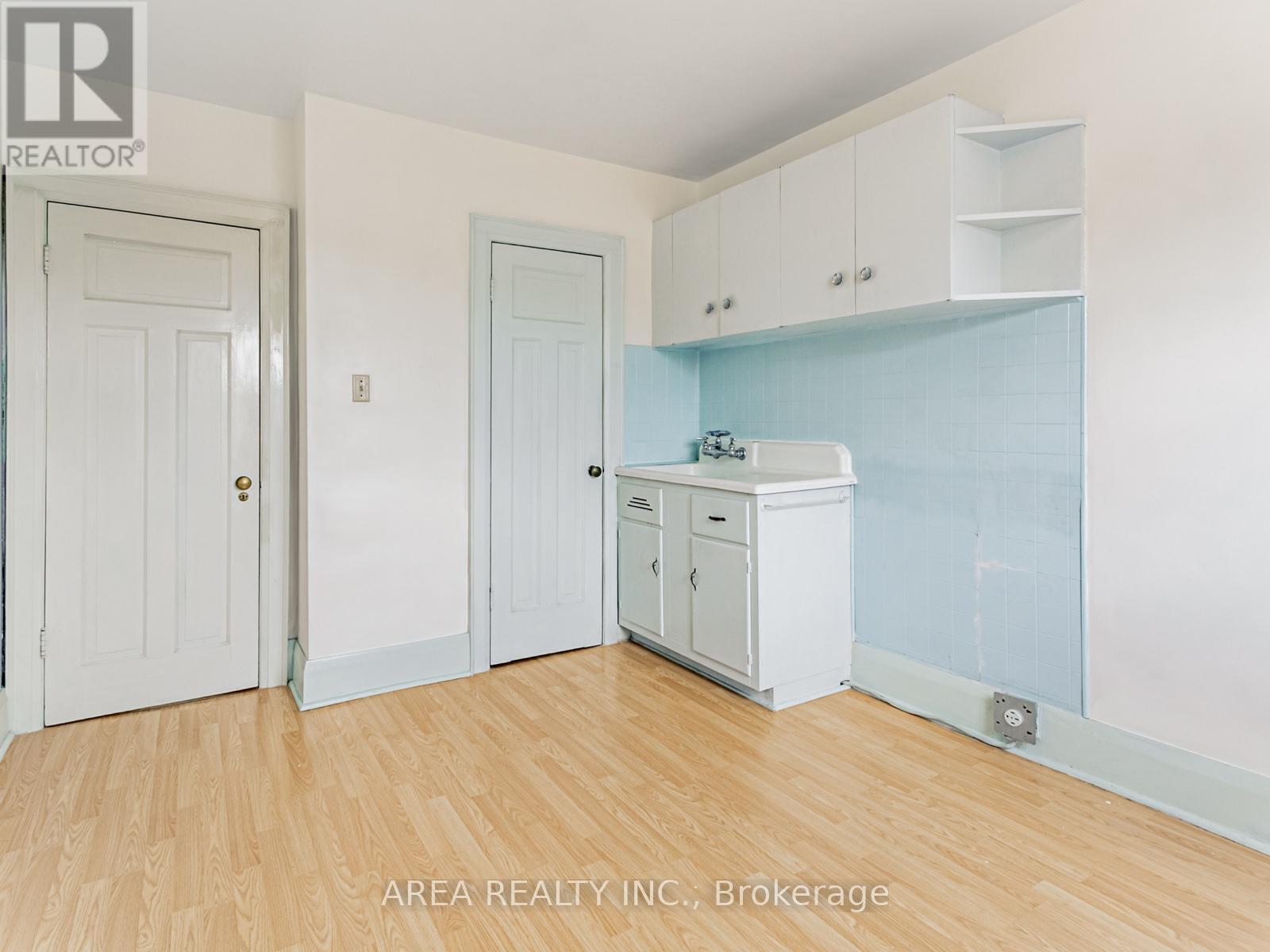 65 St Annes Road, Toronto, Ontario  M6J 2C4 - Photo 18 - C12395443