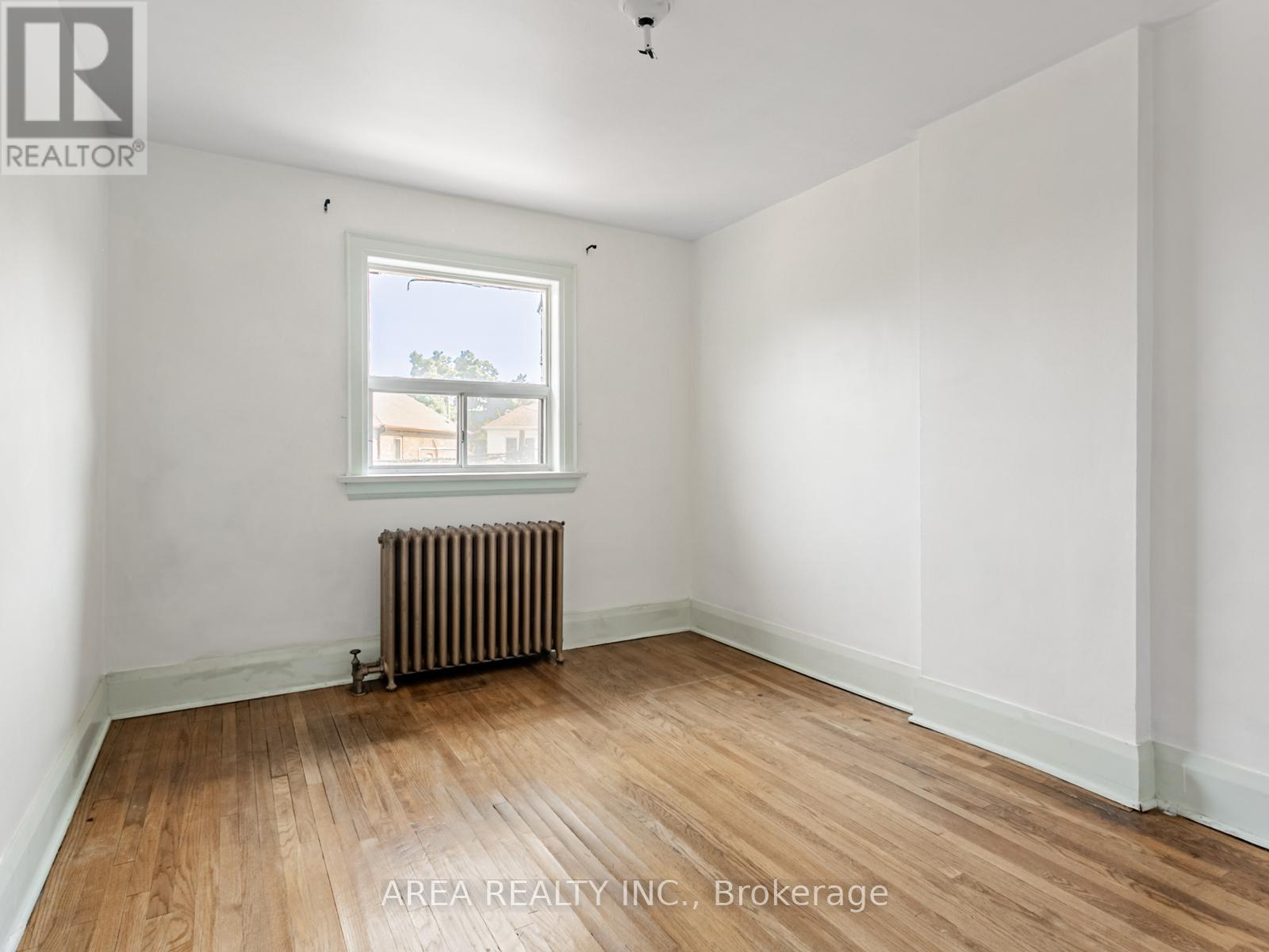 65 St Annes Road, Toronto, Ontario  M6J 2C4 - Photo 19 - C12395443