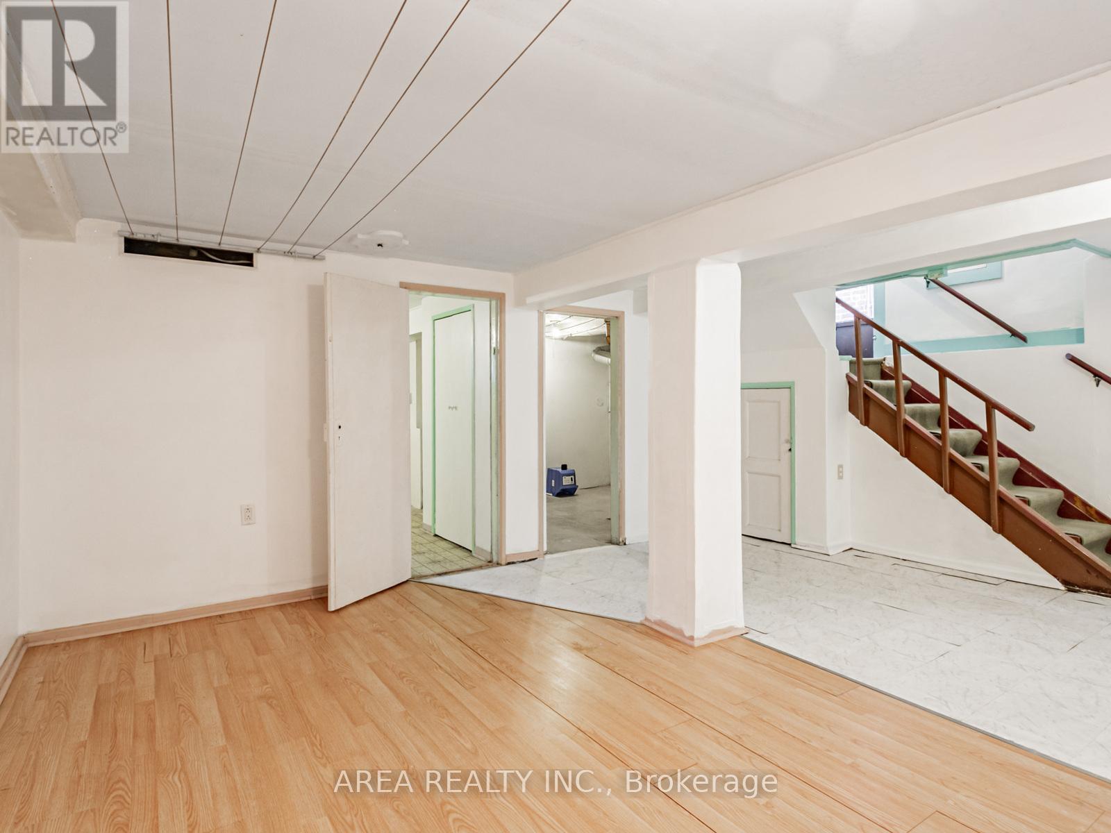 65 St Annes Road, Toronto, Ontario  M6J 2C4 - Photo 21 - C12395443