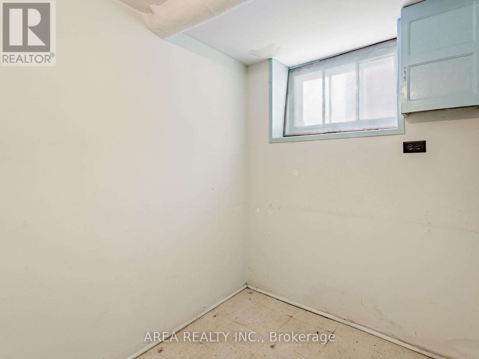 65 St Annes Road, Toronto, Ontario  M6J 2C4 - Photo 27 - C12395443