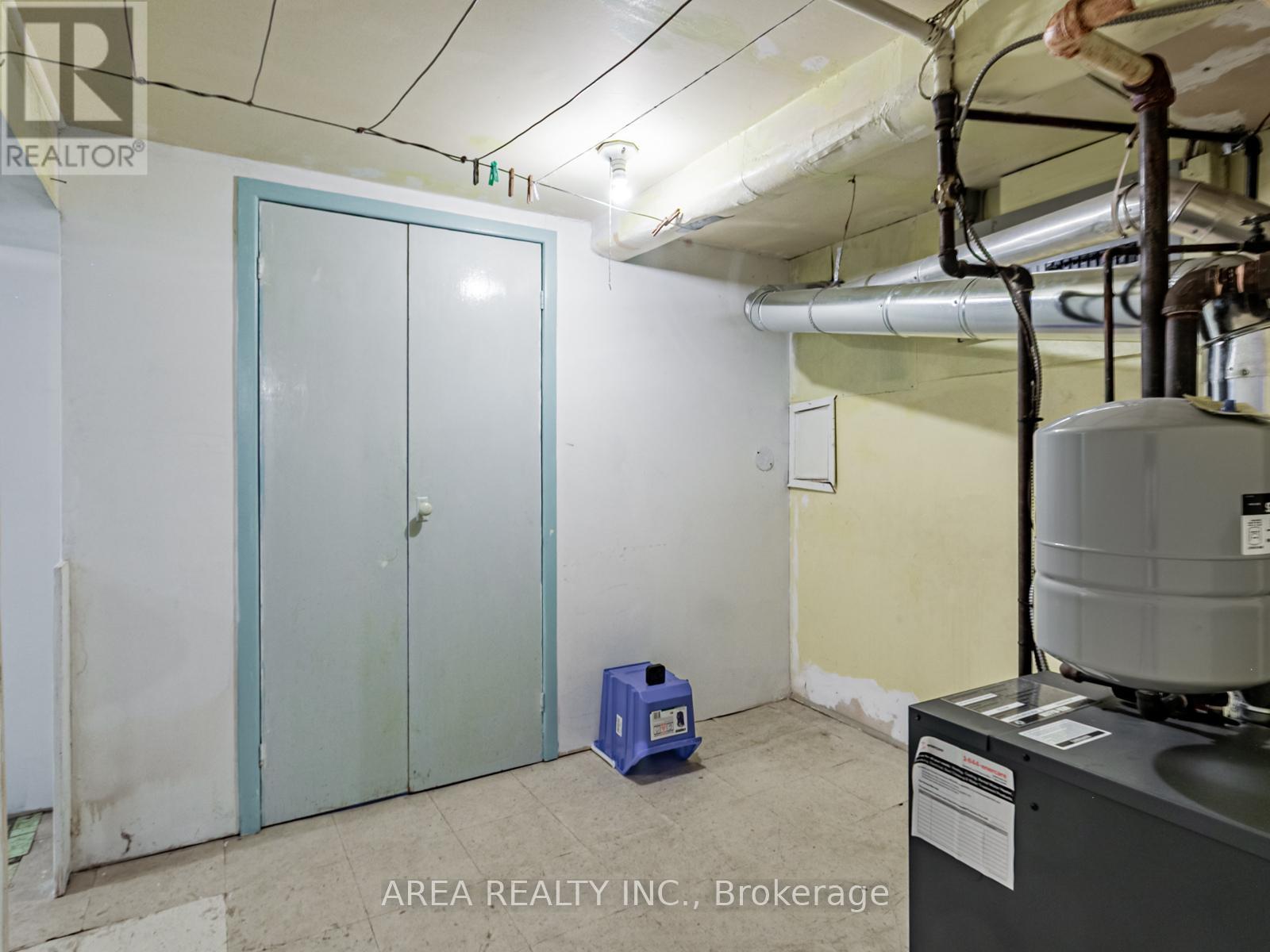 65 St Annes Road, Toronto, Ontario  M6J 2C4 - Photo 29 - C12395443