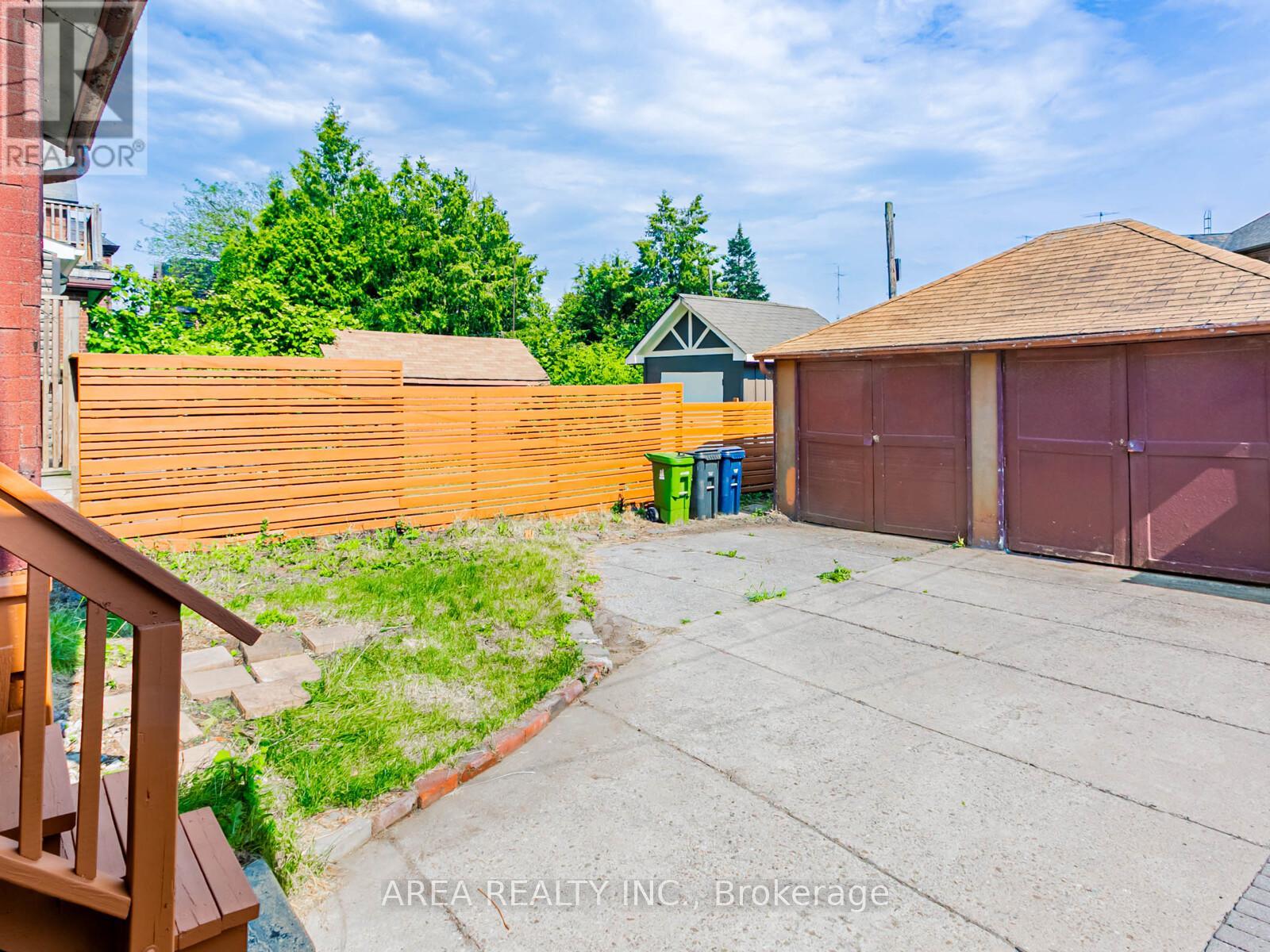 65 St Annes Road, Toronto, Ontario  M6J 2C4 - Photo 33 - C12395443