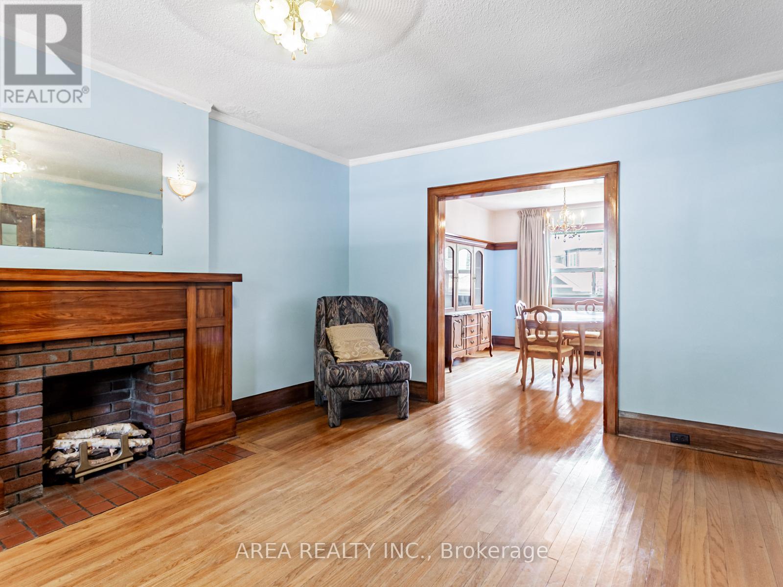 65 St Annes Road, Toronto, Ontario  M6J 2C4 - Photo 5 - C12395443