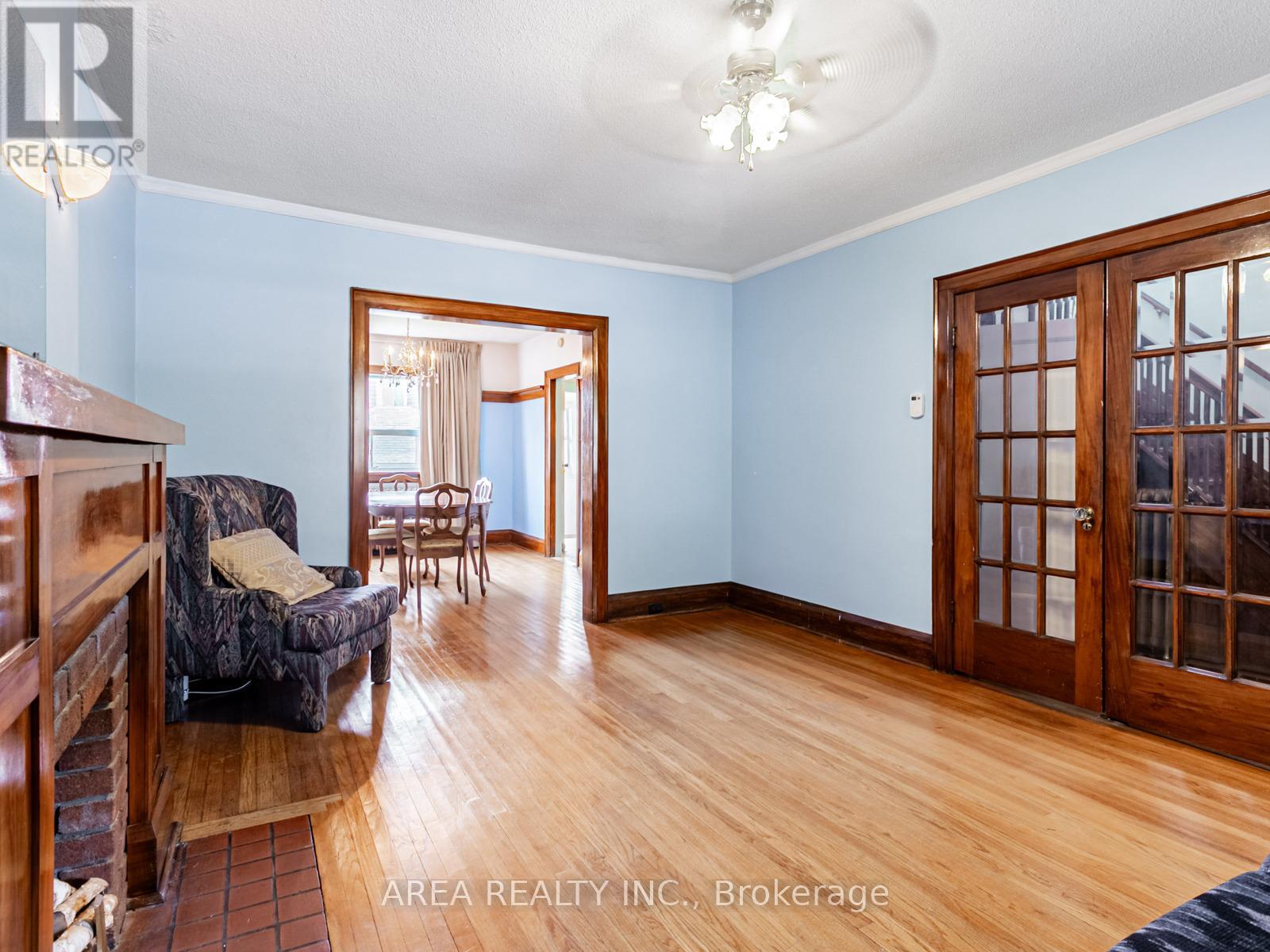 65 St Annes Road, Toronto, Ontario  M6J 2C4 - Photo 6 - C12395443